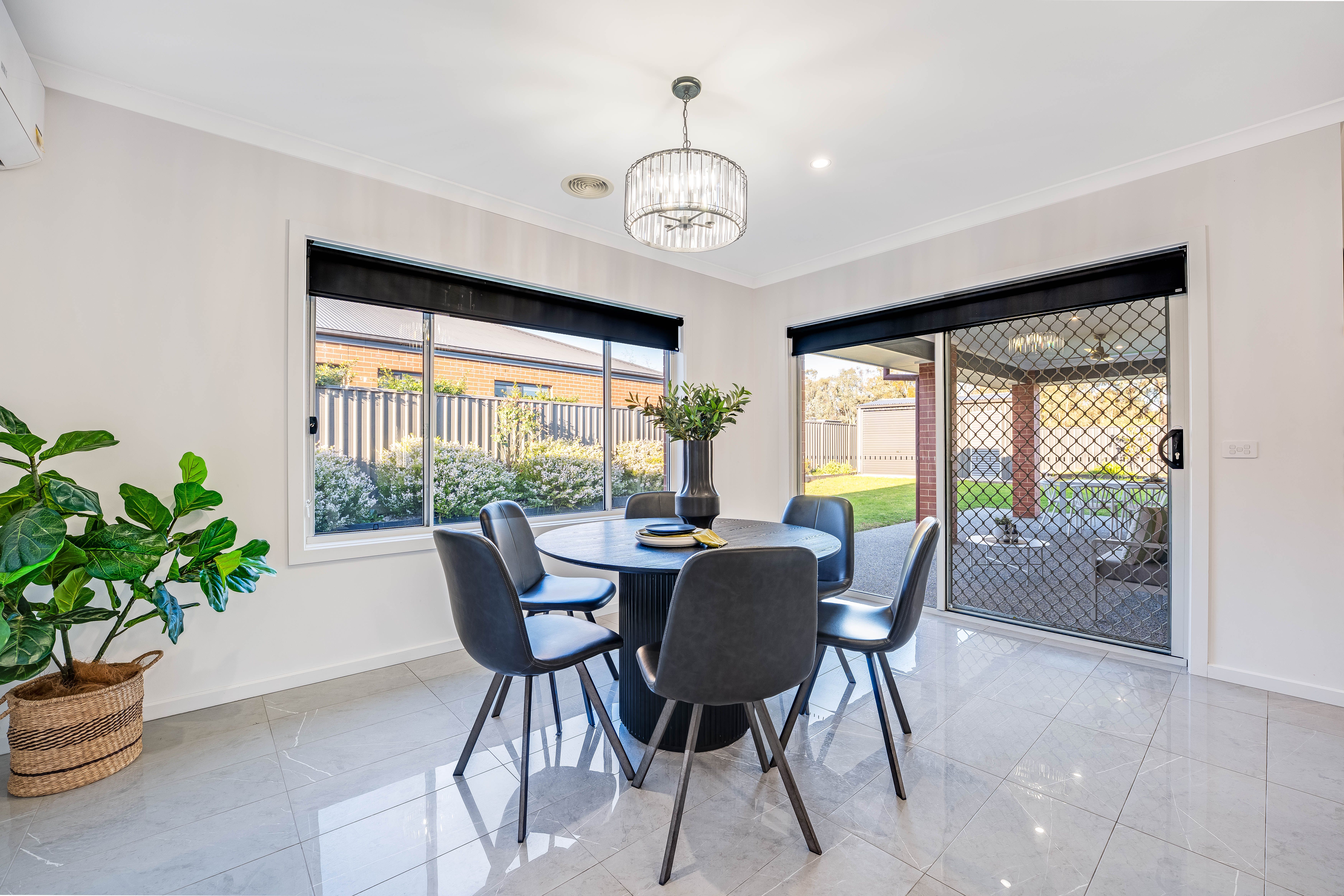 43 Mclaren Boulevard — photo 14 of 30