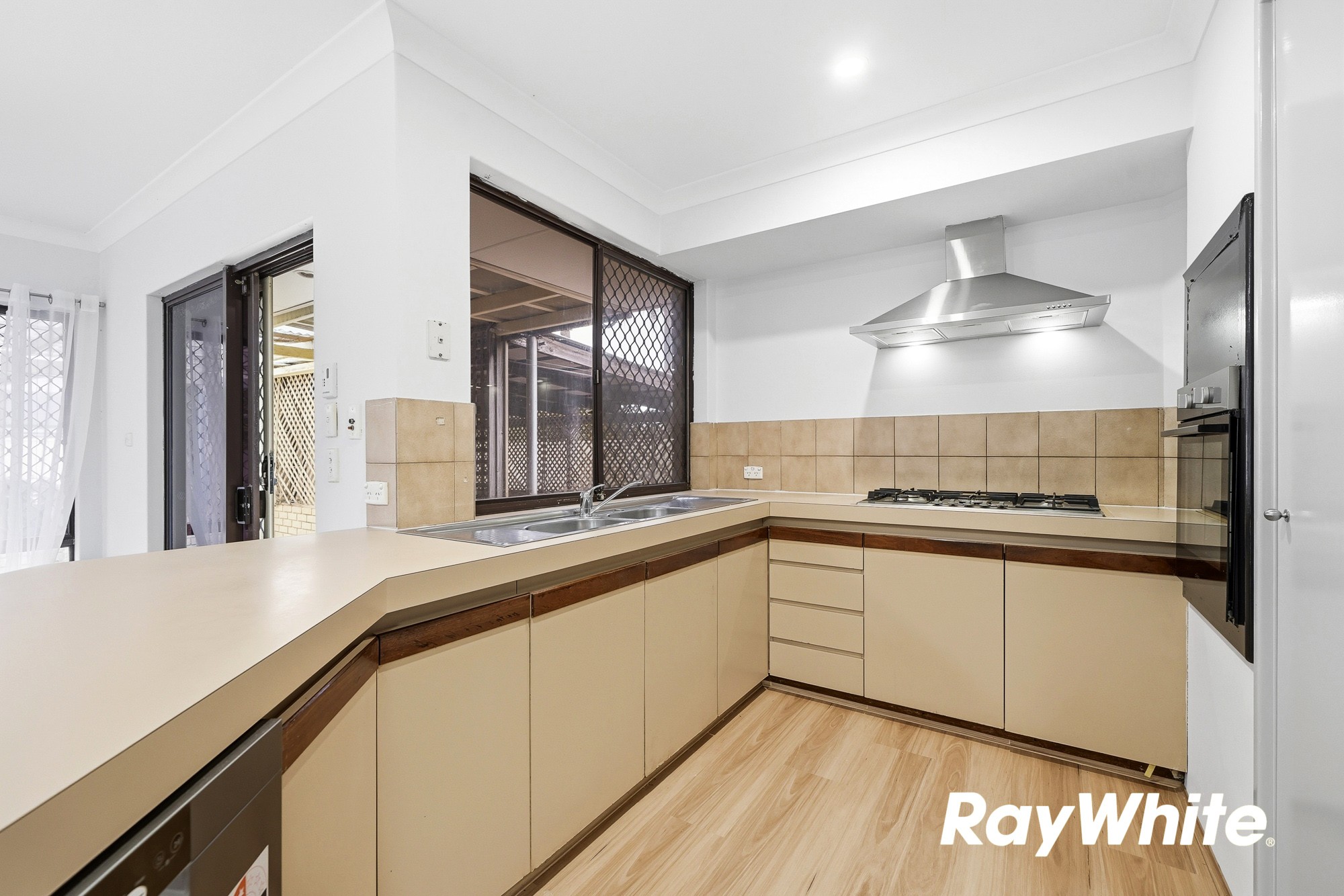 16 Reflection Gardens, Ballajura, WA 6066