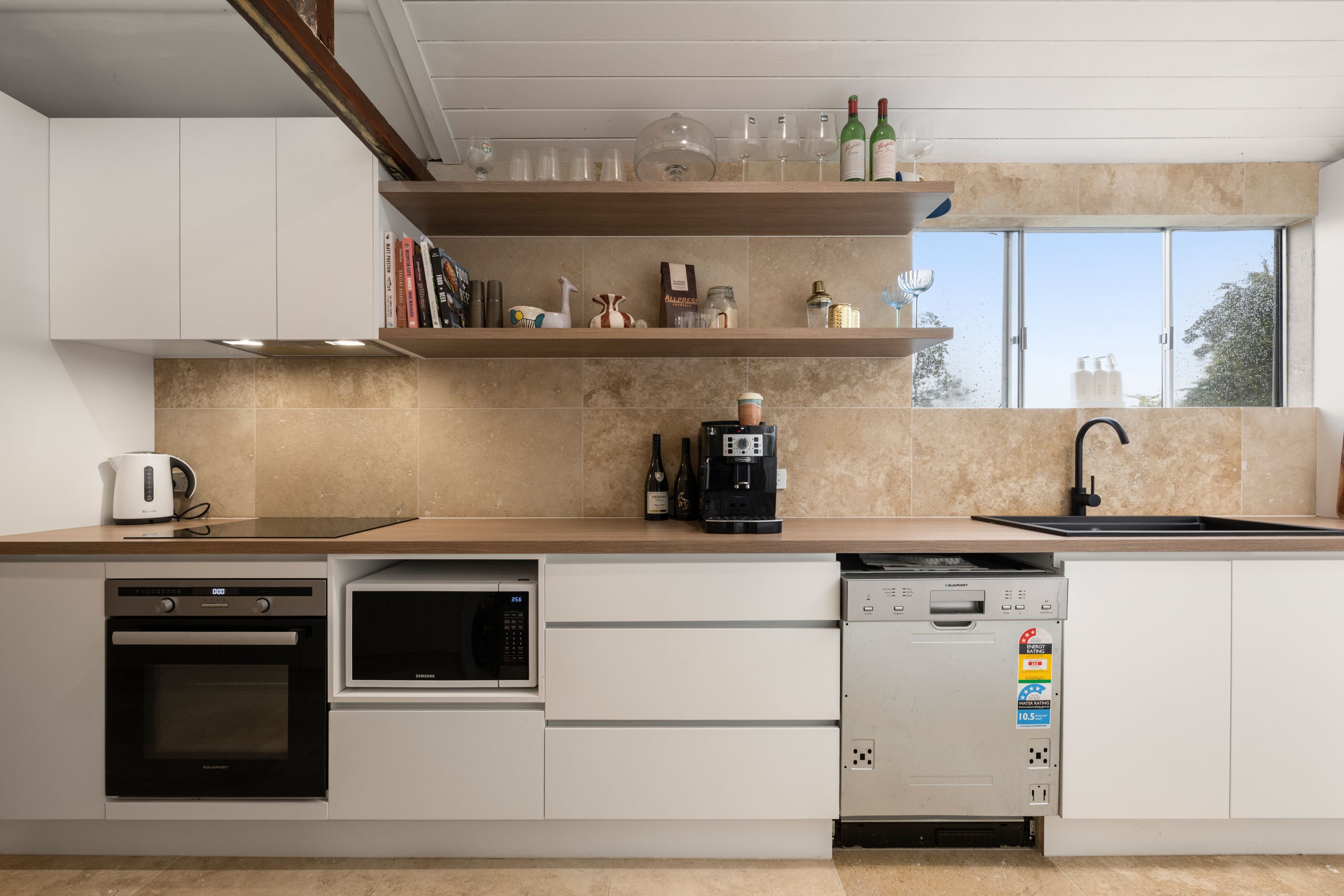 15 Broadsea Avenue — photo 4 of 16