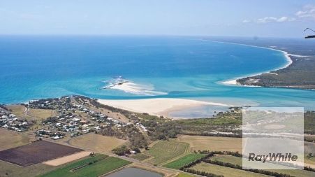 48 Esplanade, Elliott Heads, QLD 4670