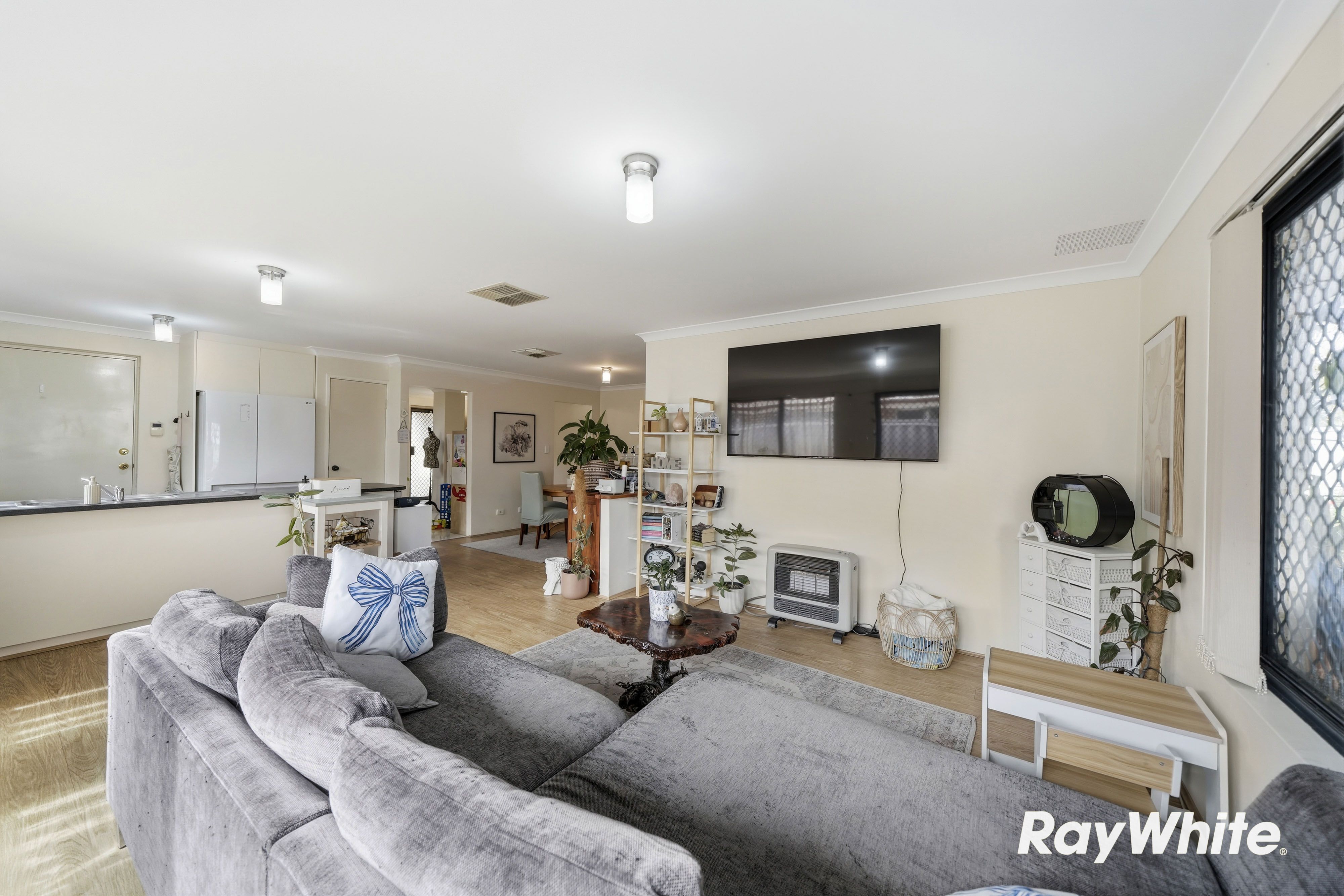 3 Silver Swan Road — photo 12 of 25