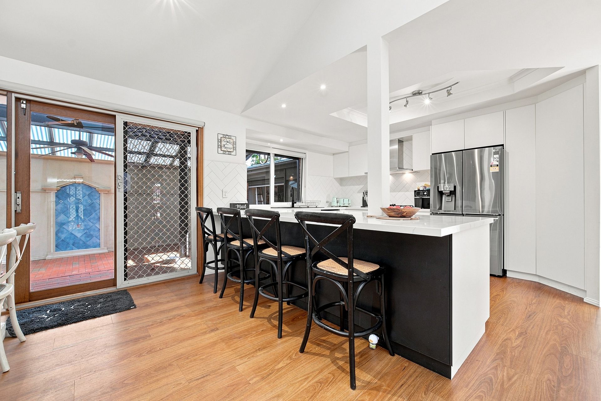 44 Hastings Street — photo 3 of 30