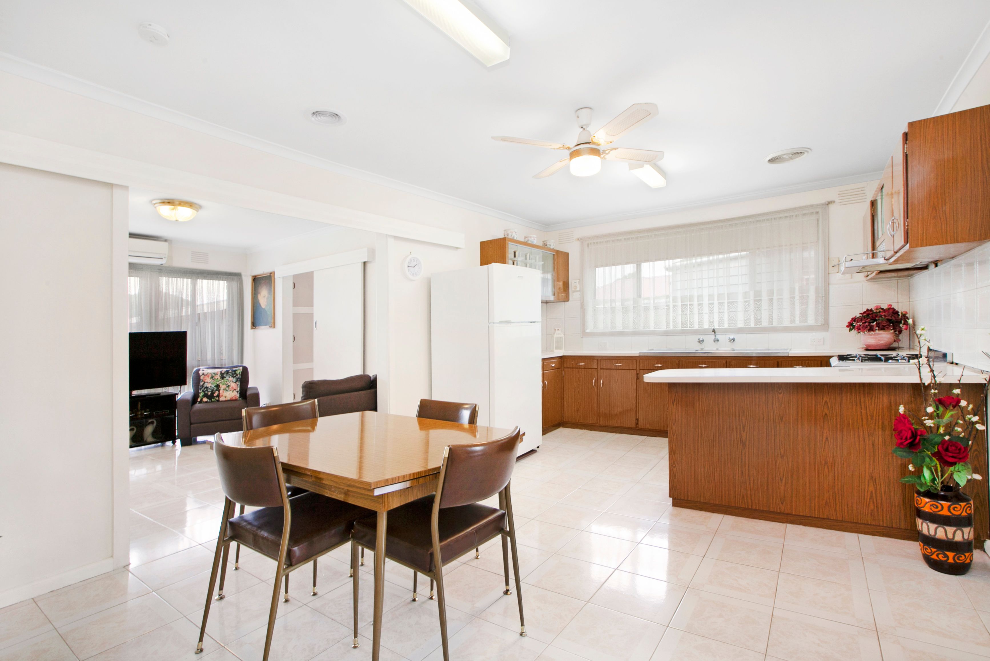 33 Lloyd Avenue, Reservoir, VIC 3073