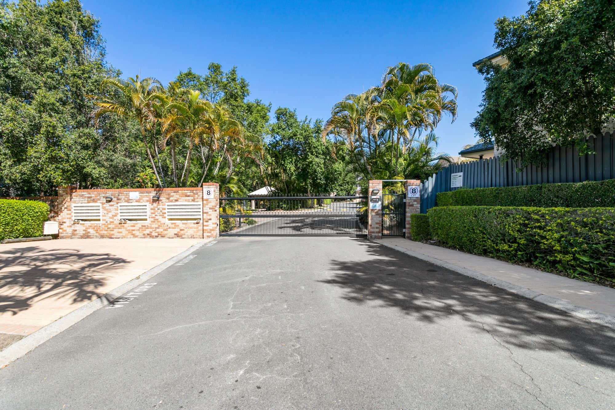 25 Hogan Place, Seventeen Mile Rocks QLD 4073