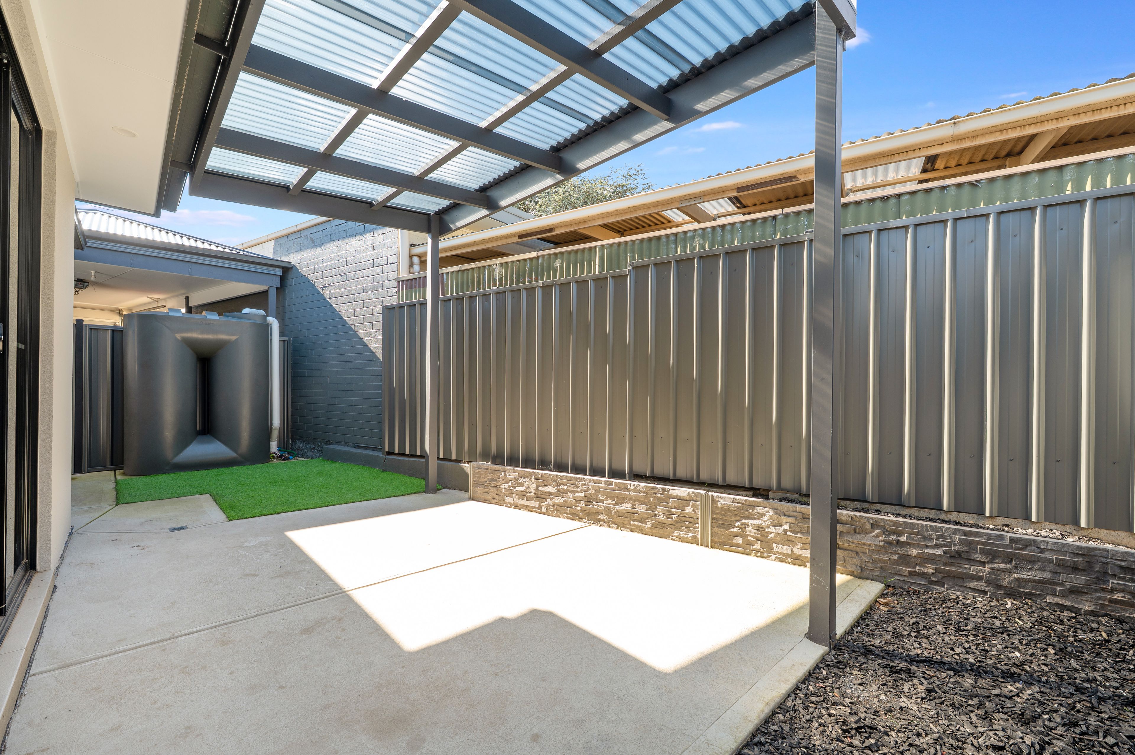 8B Hodge Road — photo 18 of 19