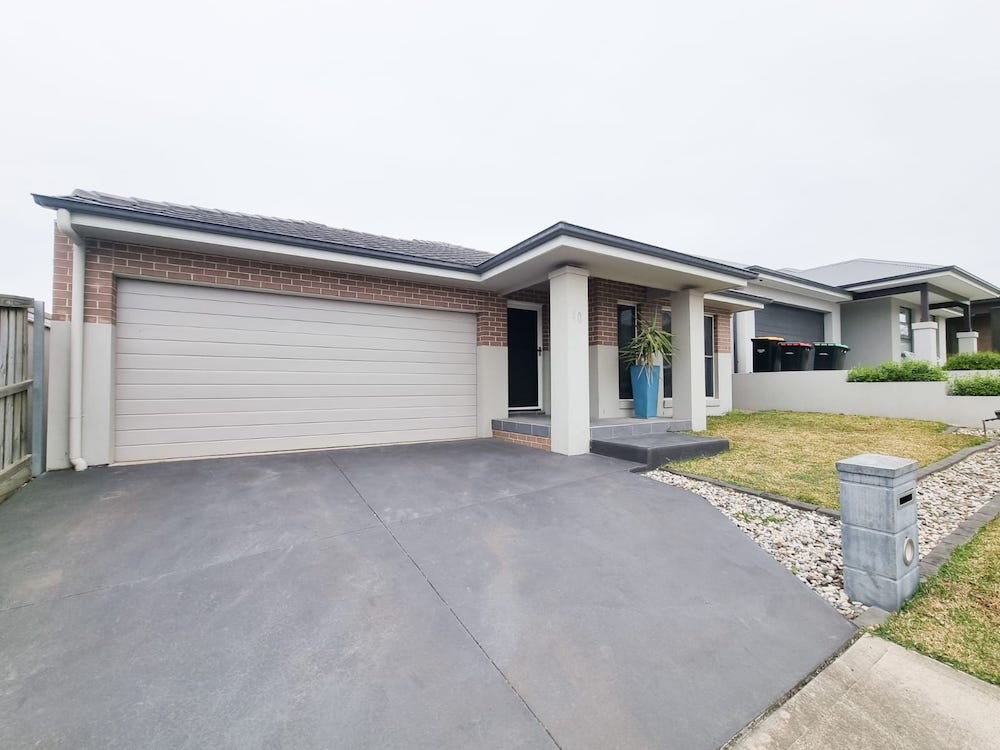 40 Darug Avenue, Glenmore Park, NSW 2745