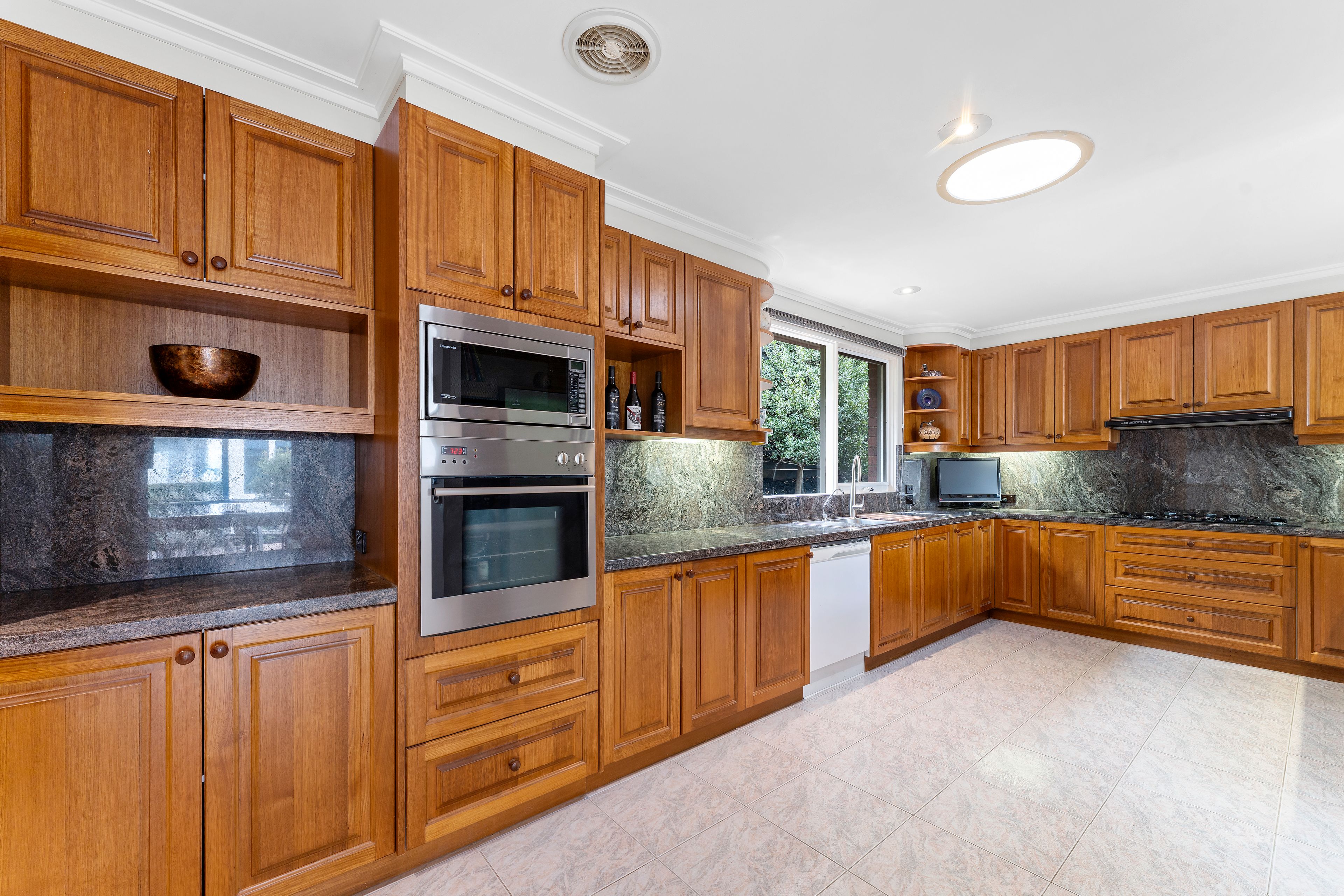 3 Strickland Drive, Wheelers Hill, VIC 3150