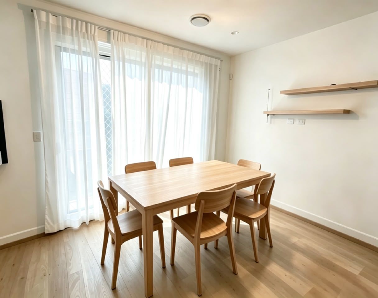 Spacious, Sun Drenched Family Home Within 15 Minutes Walking Distance to Schofields Public School! — photo 7 of 10