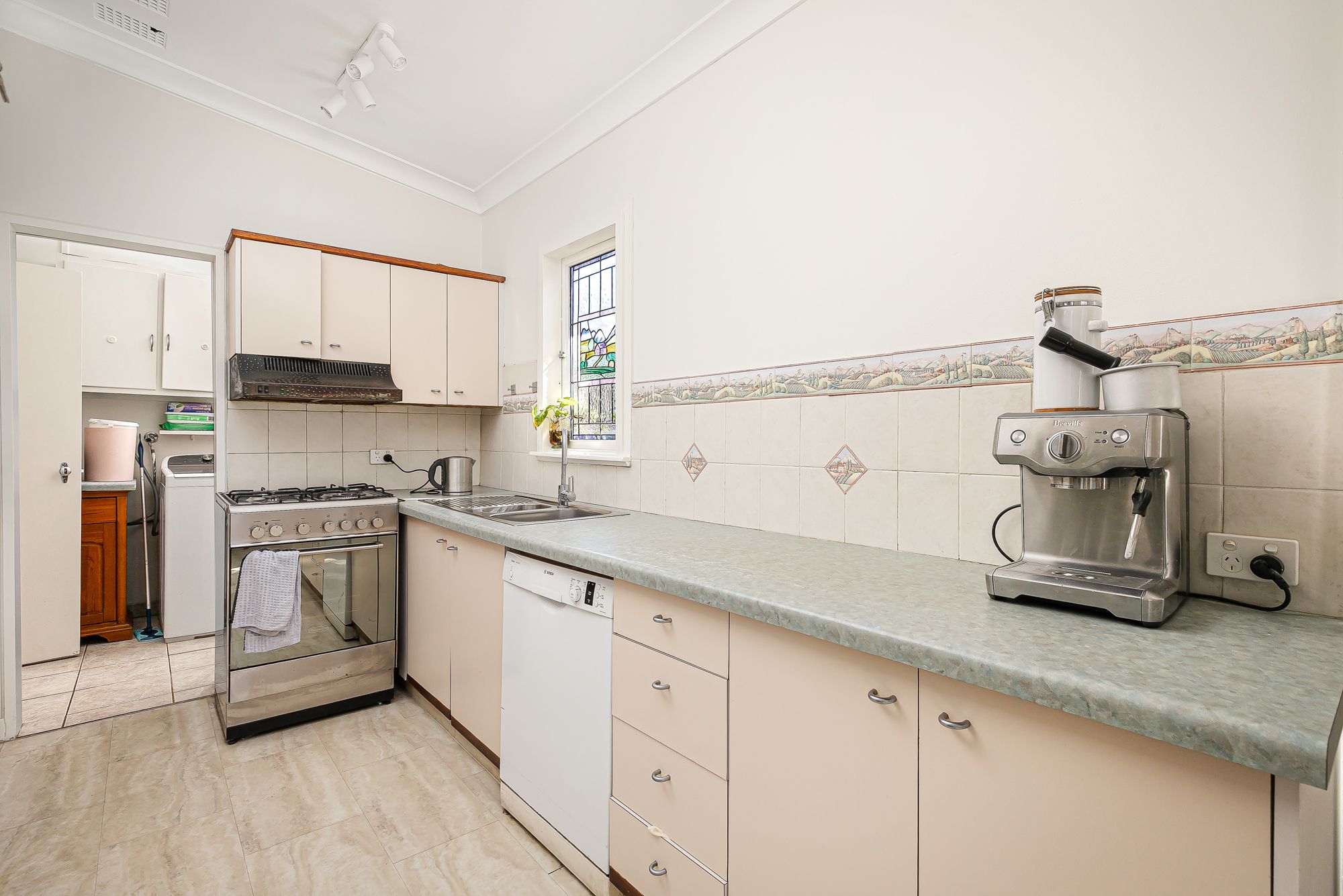 9 Boronia Road — photo 3 of 16