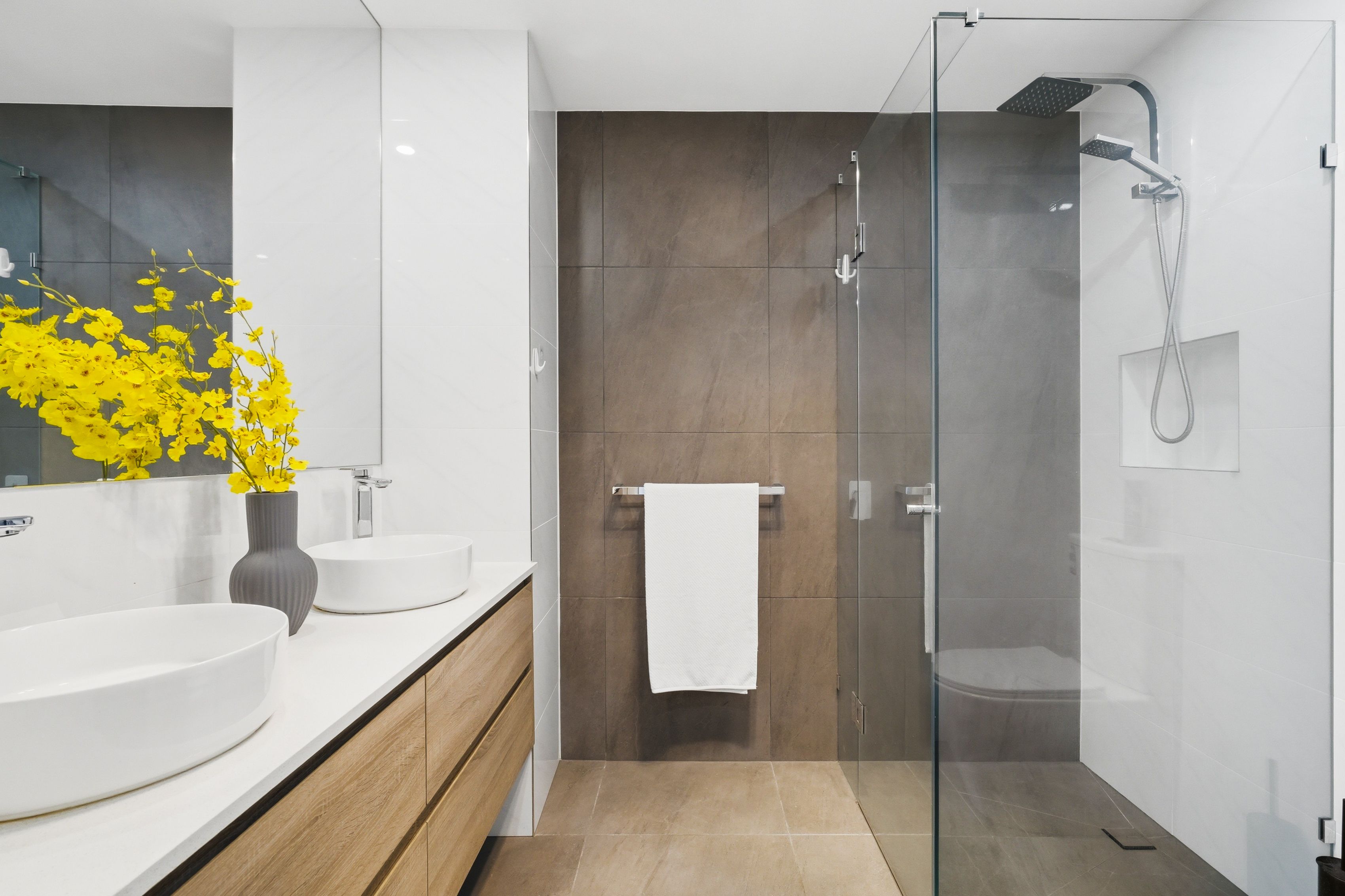 24 Kawarren Street — photo 8 of 11