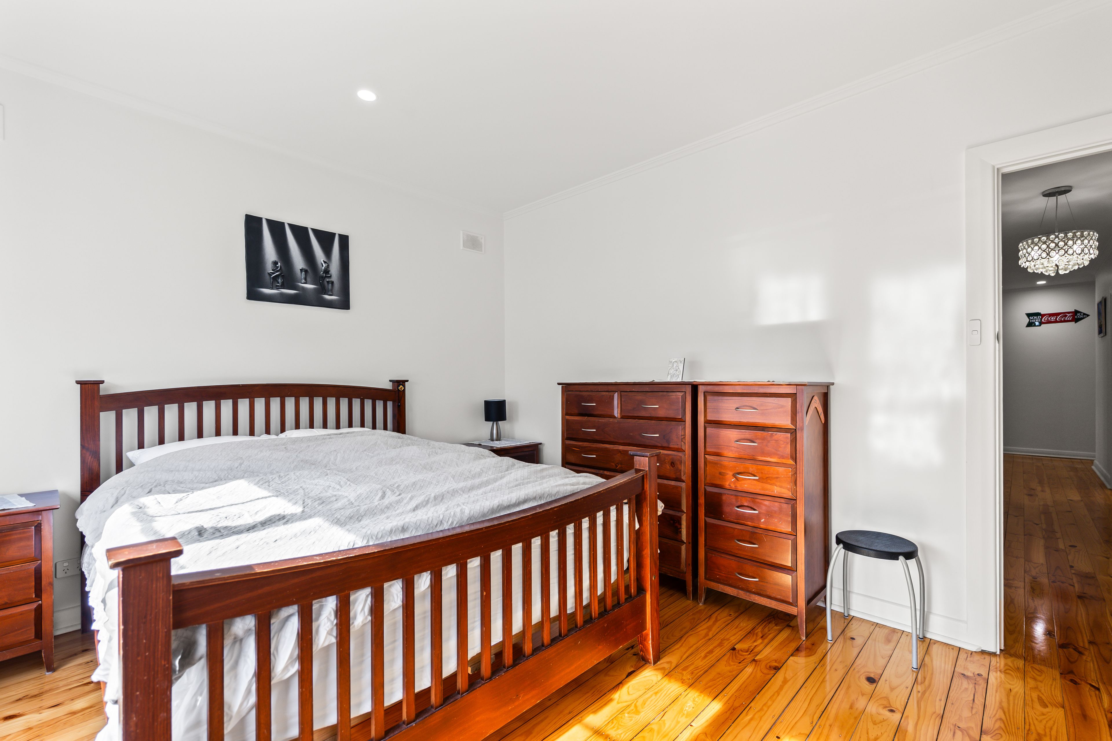 21 Kitchener Street — photo 10 of 22