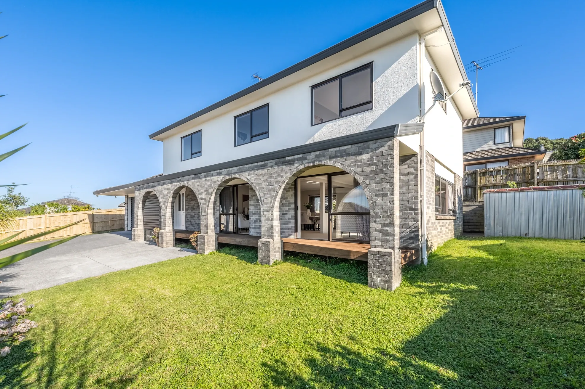 1/16 Spears Place, Botany Downs, Manukau City