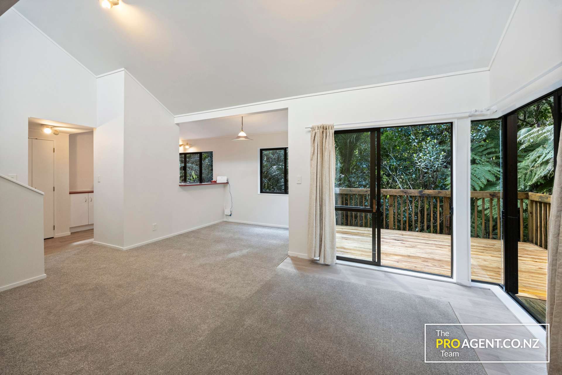 95 Laingholm Drive photo 5