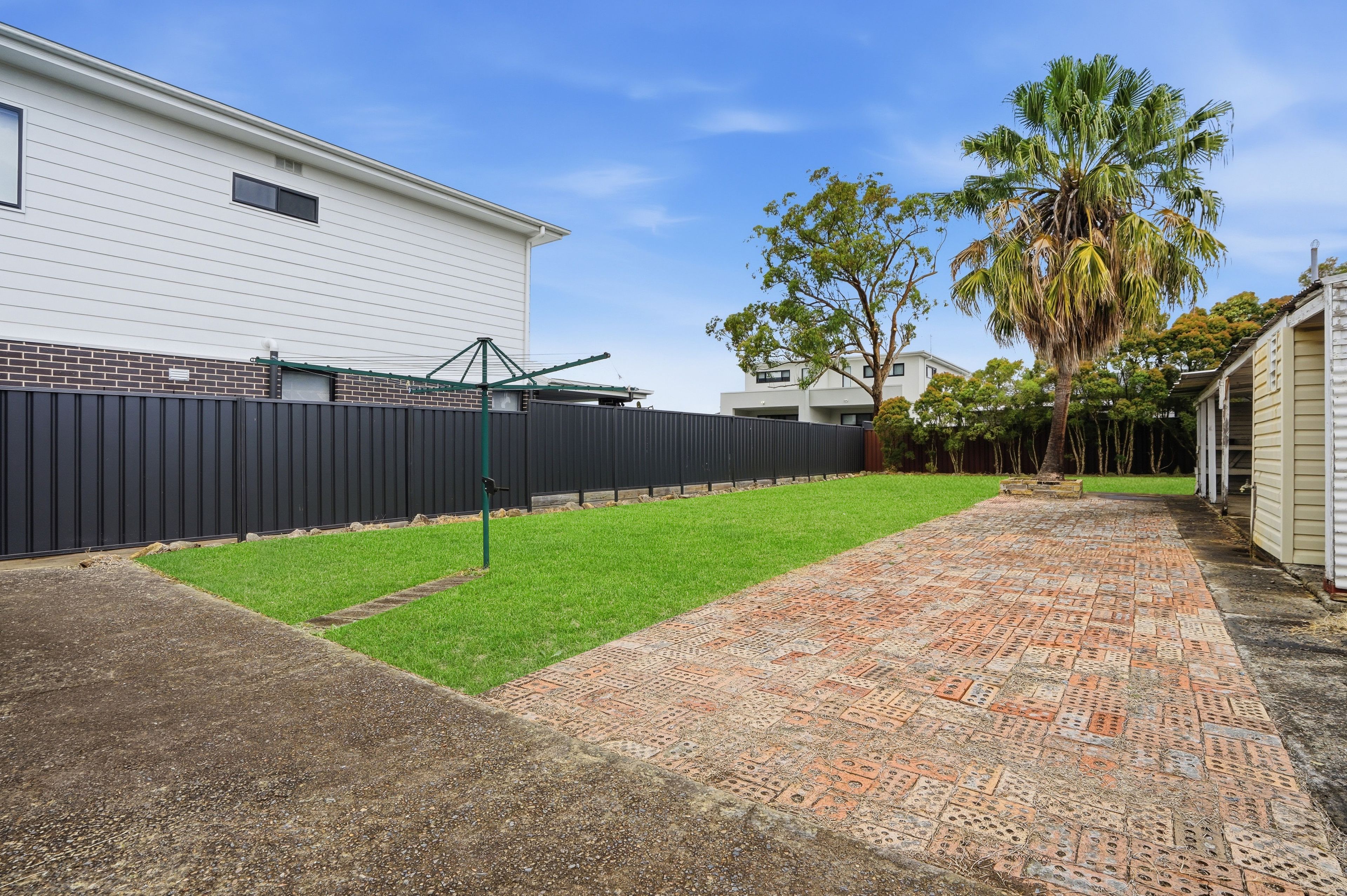 46 Brooker Street — photo 10 of 12