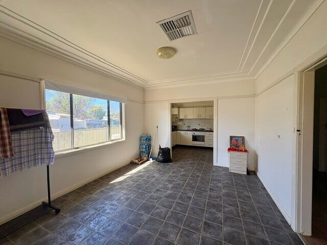 85 Bogan Street — photo 4 of 13