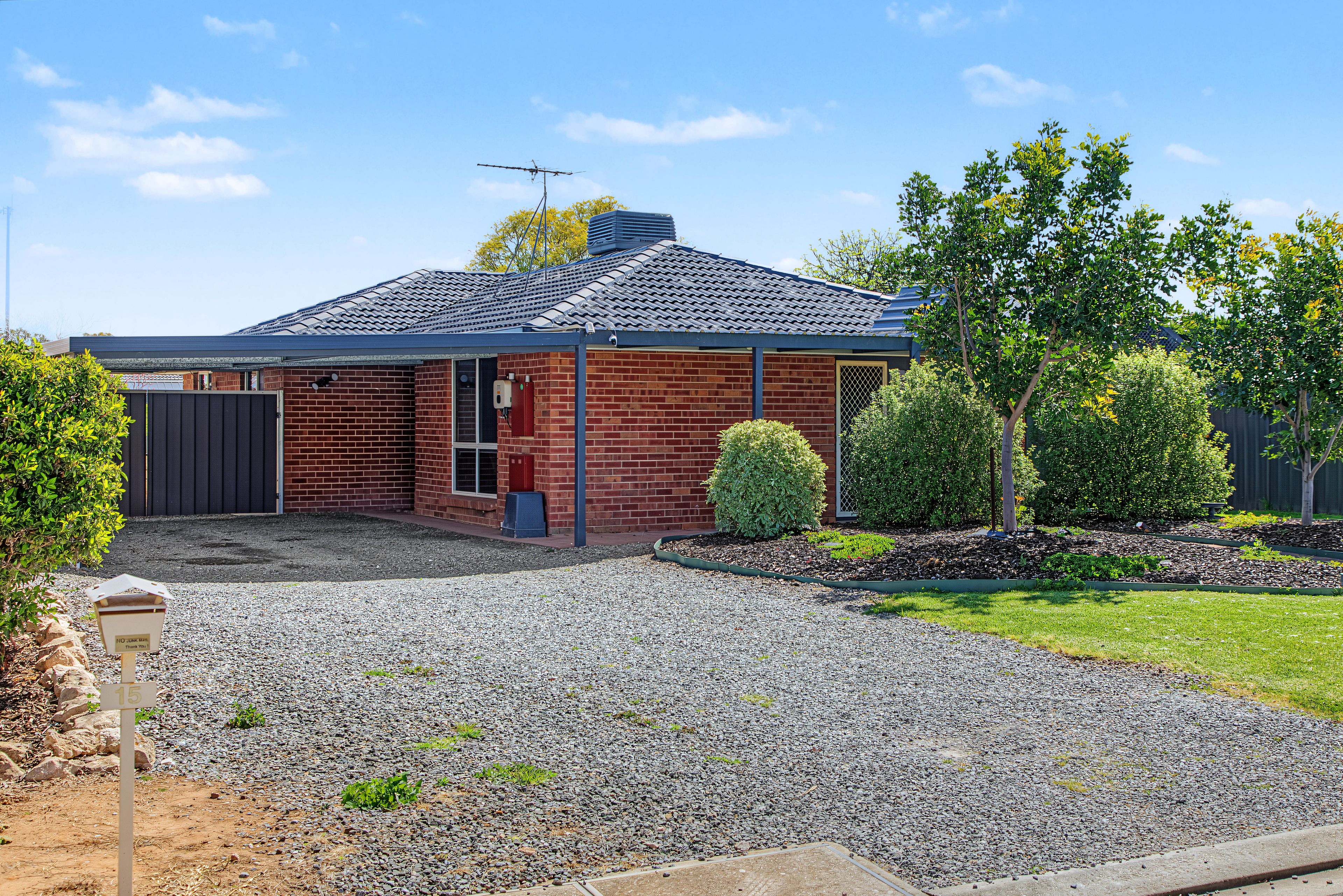 15 Causby Crescent, Willaston, SA 5118