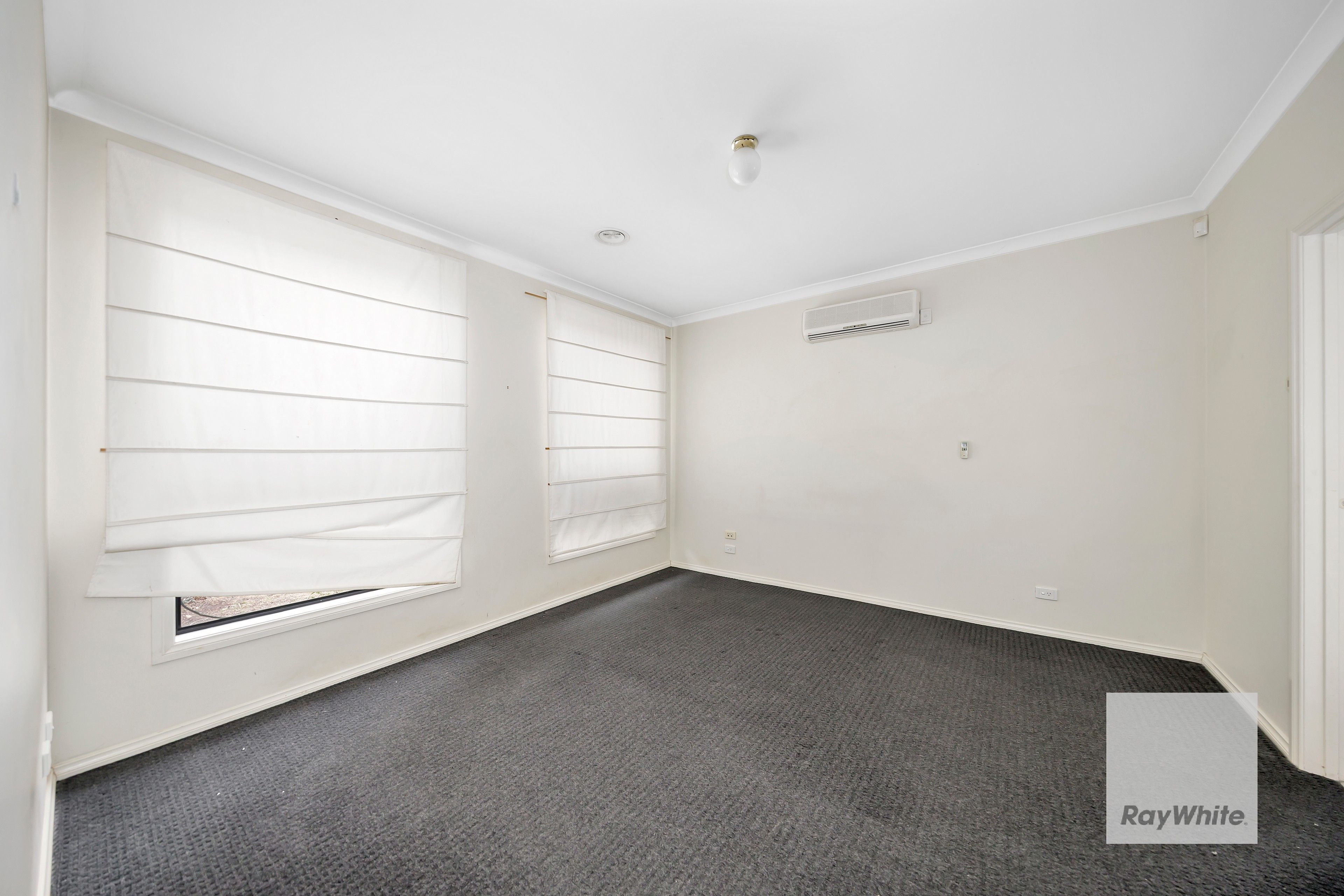 2 Stowhead Lane, Caroline Springs, VIC 3023