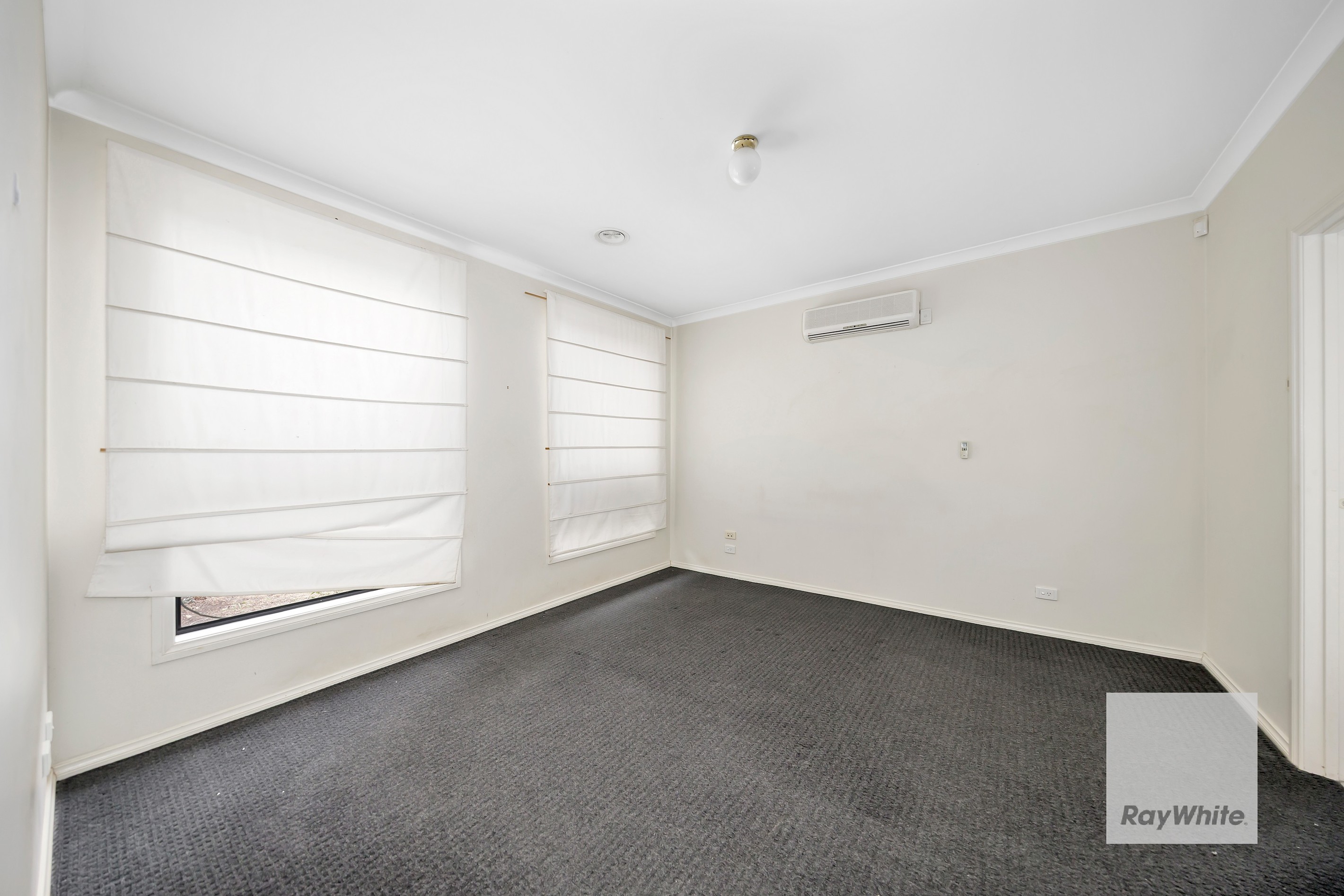 2 Stowhead Lane, Caroline Springs, VIC 3023