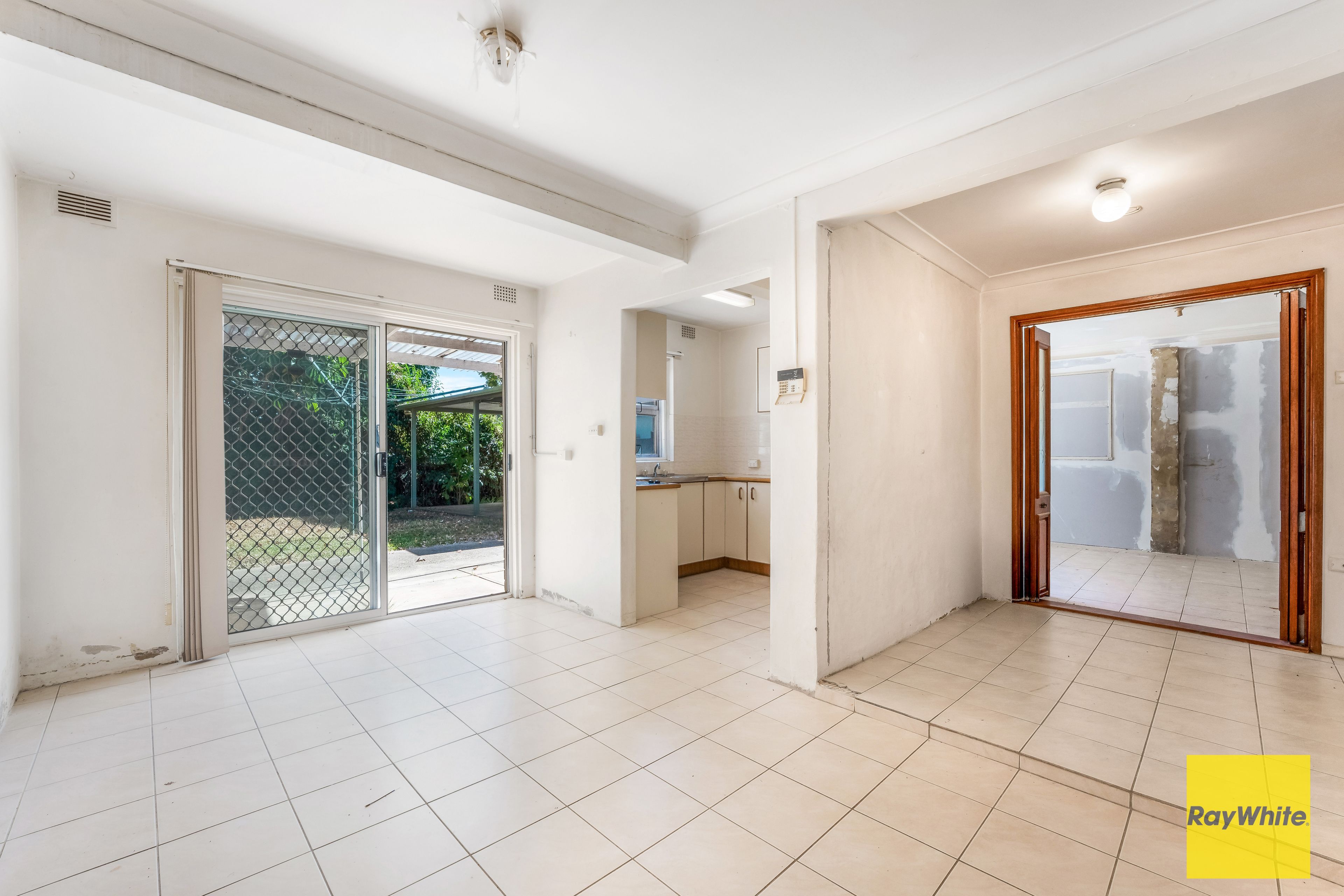 29 Smiths Avenue — photo 17 of 27