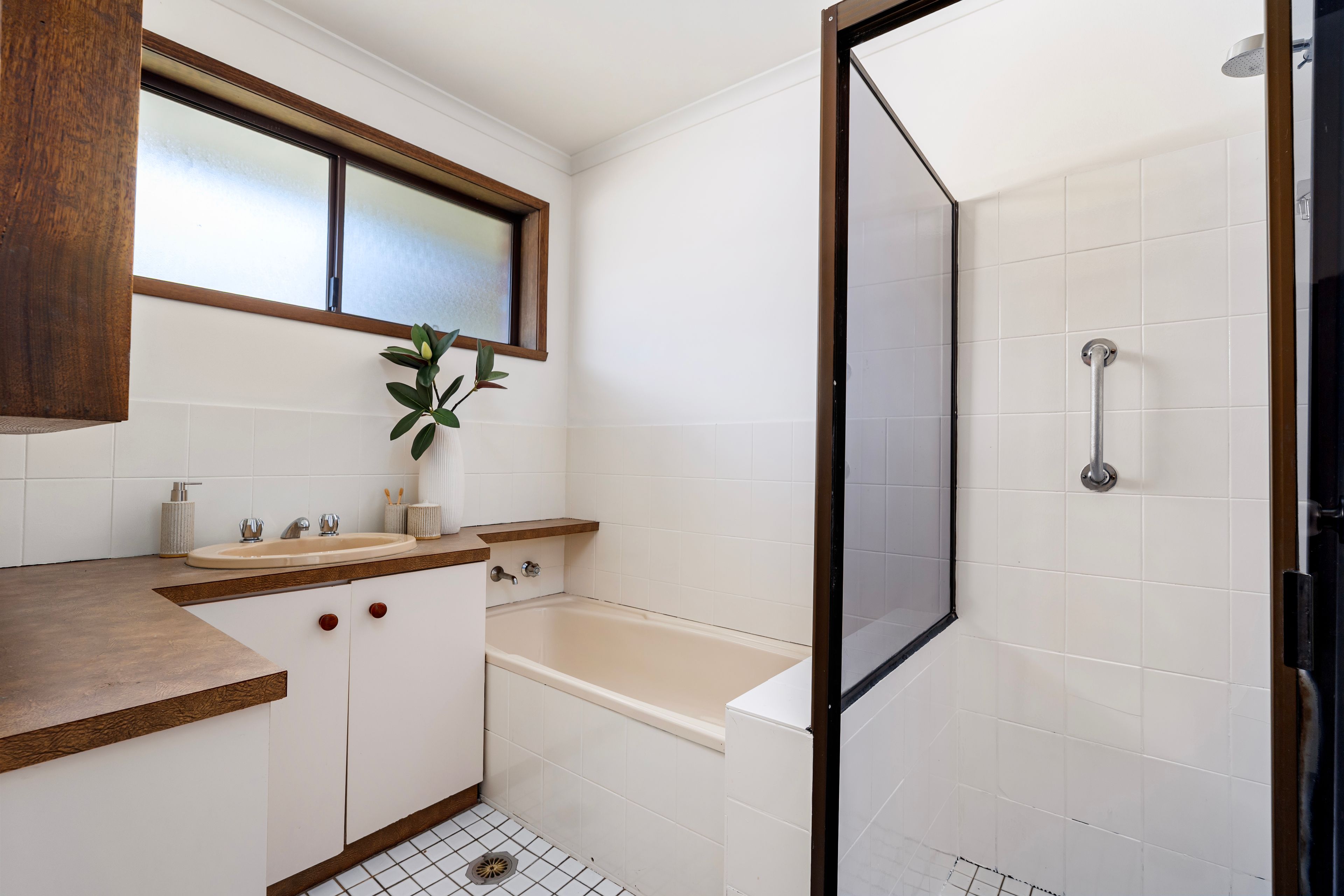 2/643 Keene Street — photo 15 of 20