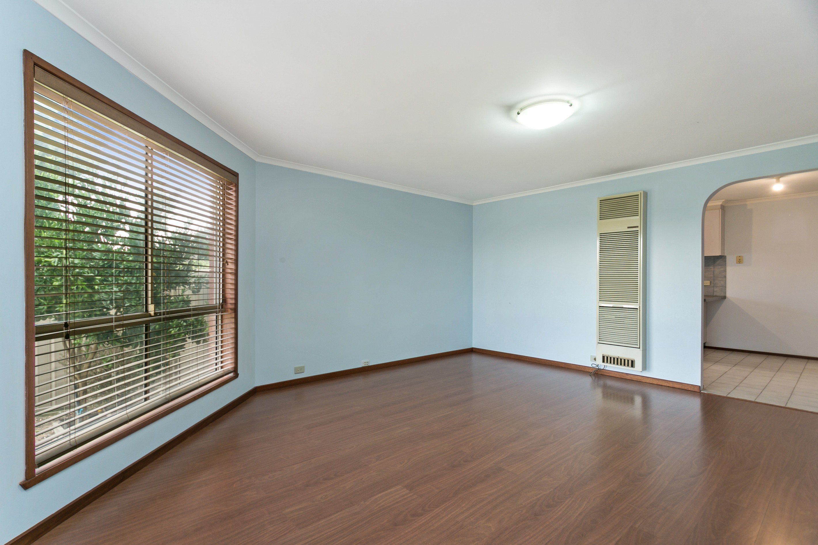 2/16 Goodenia Close, Meadow Heights, VIC 3048
