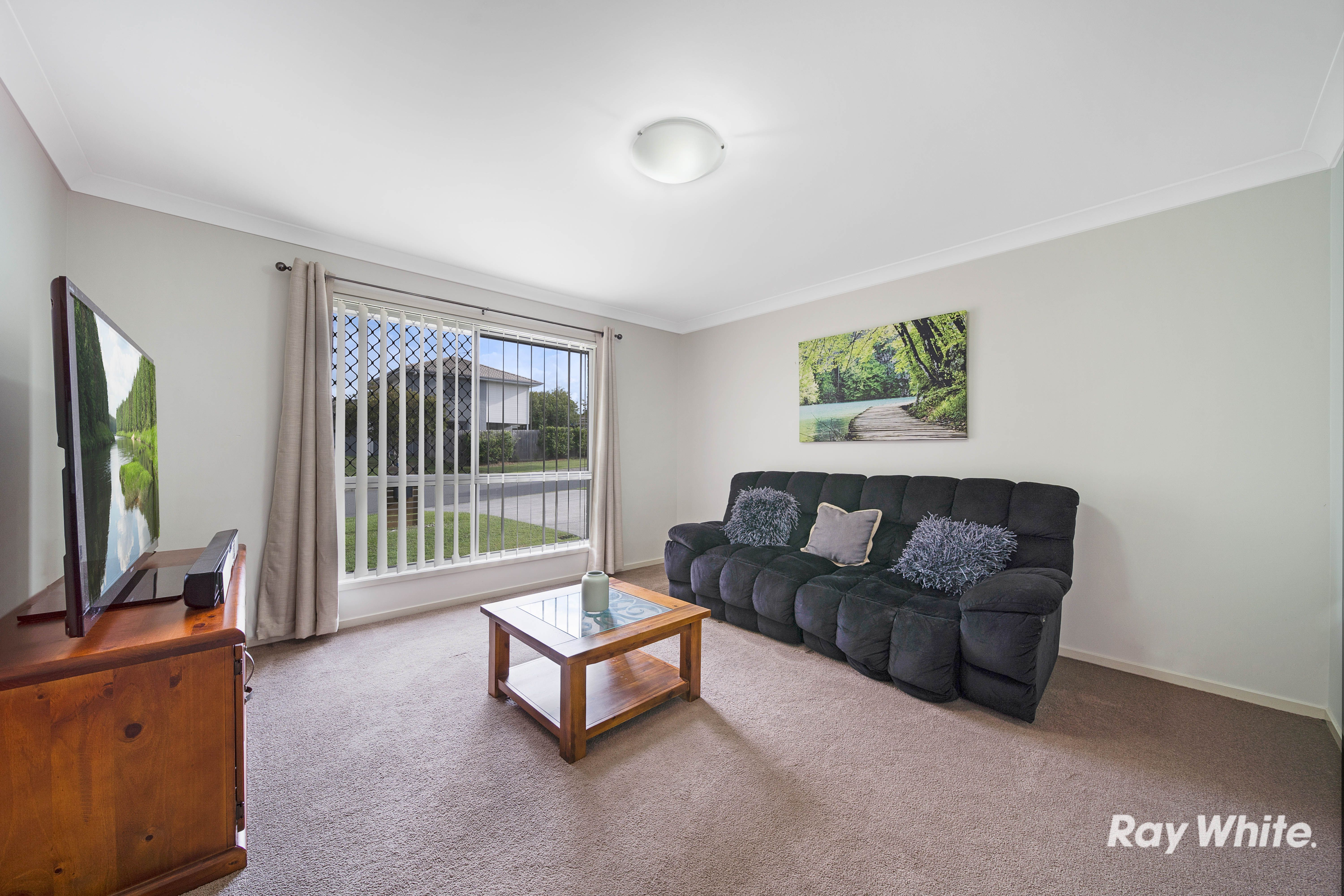 24 Paul Drive, Regents Park, QLD 4118