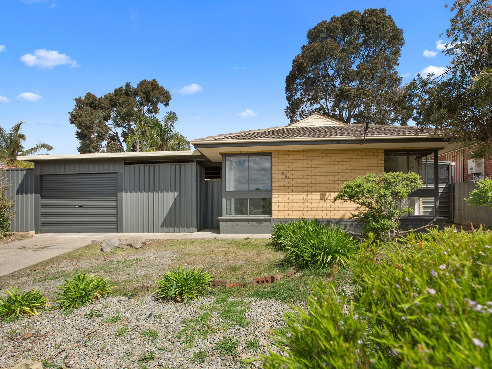 36 Desmond Road, Hackham SA 5163