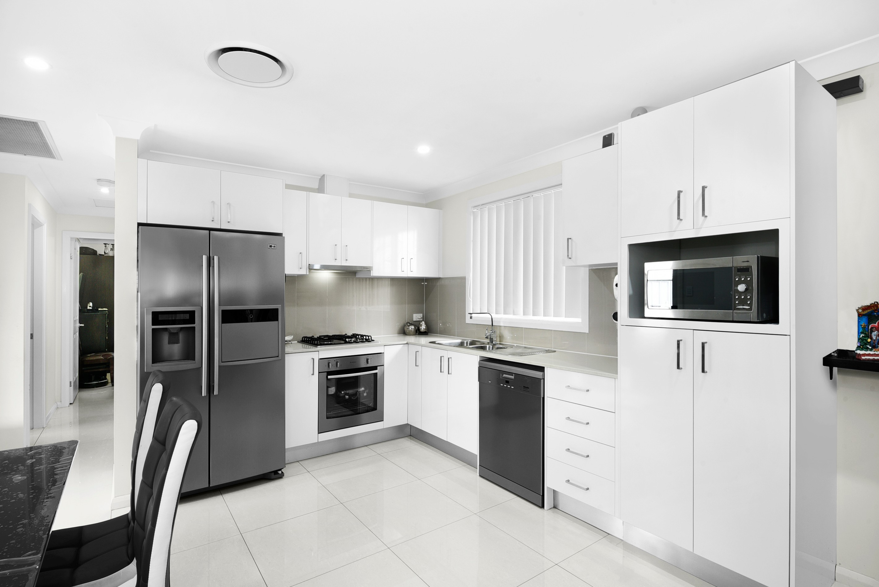8 Stacey Street, Fairfield West, NSW 2165
