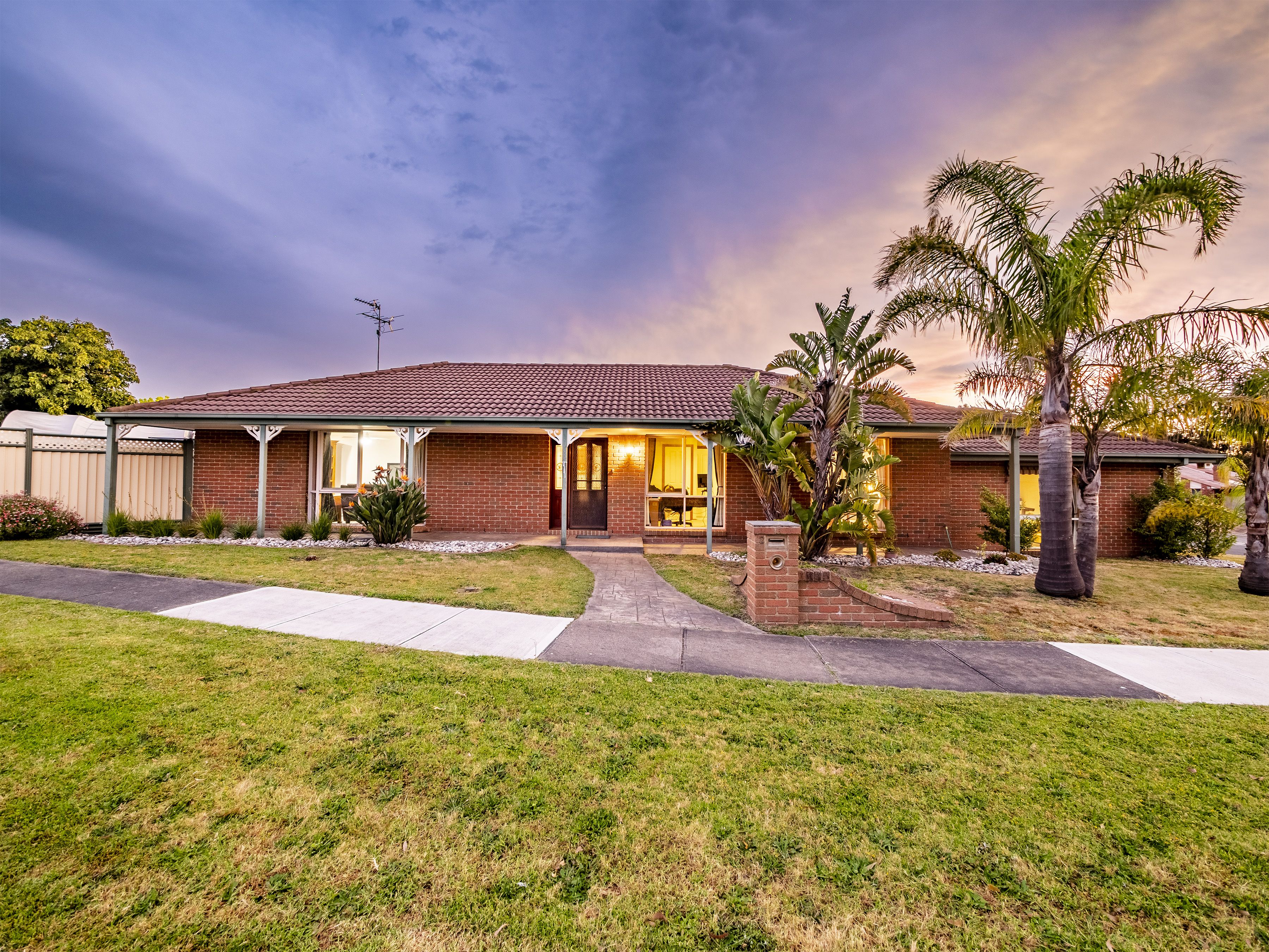 99 Lawless Drive, Cranbourne North VIC 3977