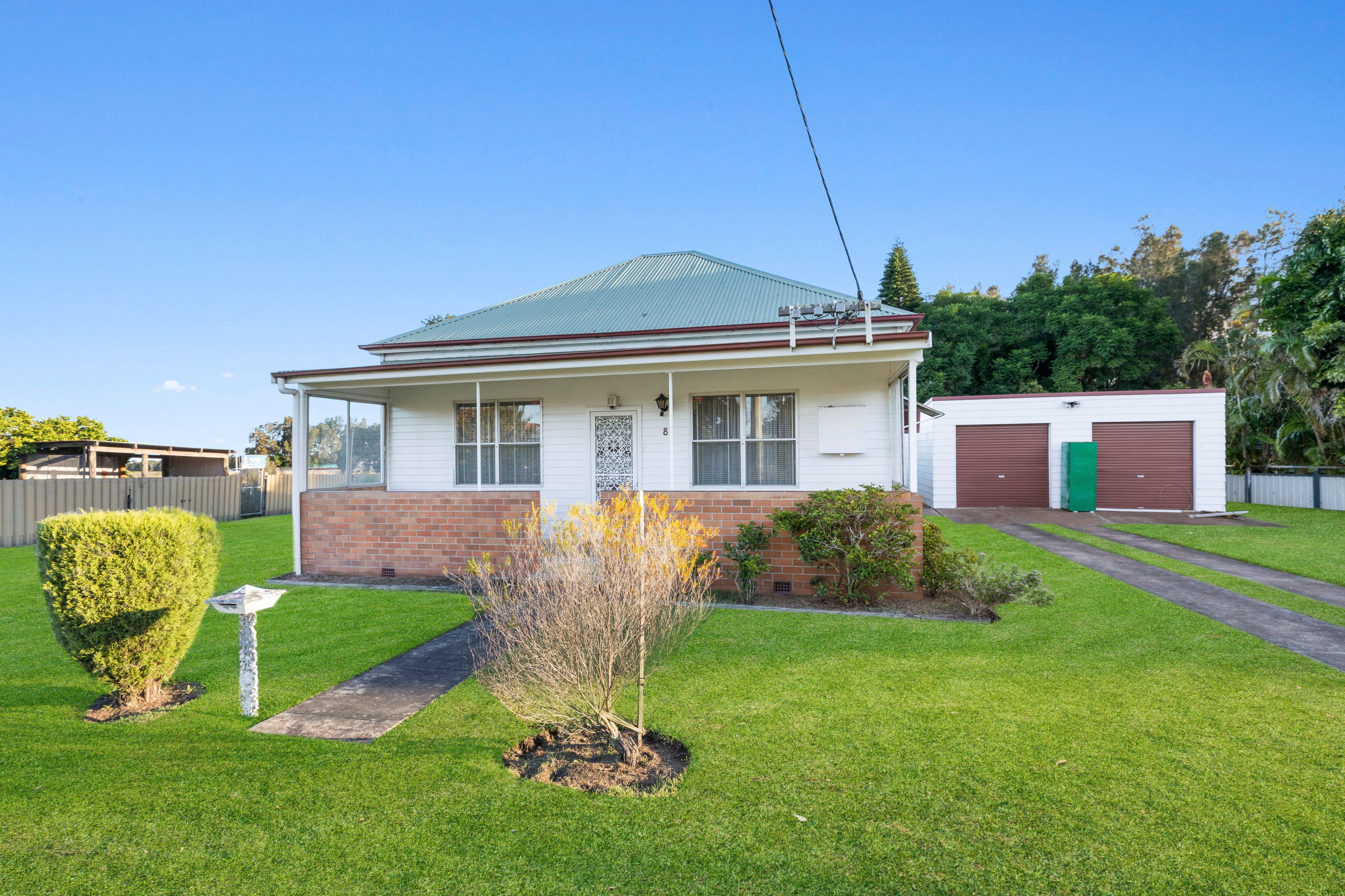 8 Anderson Drive, Tarro NSW 2322