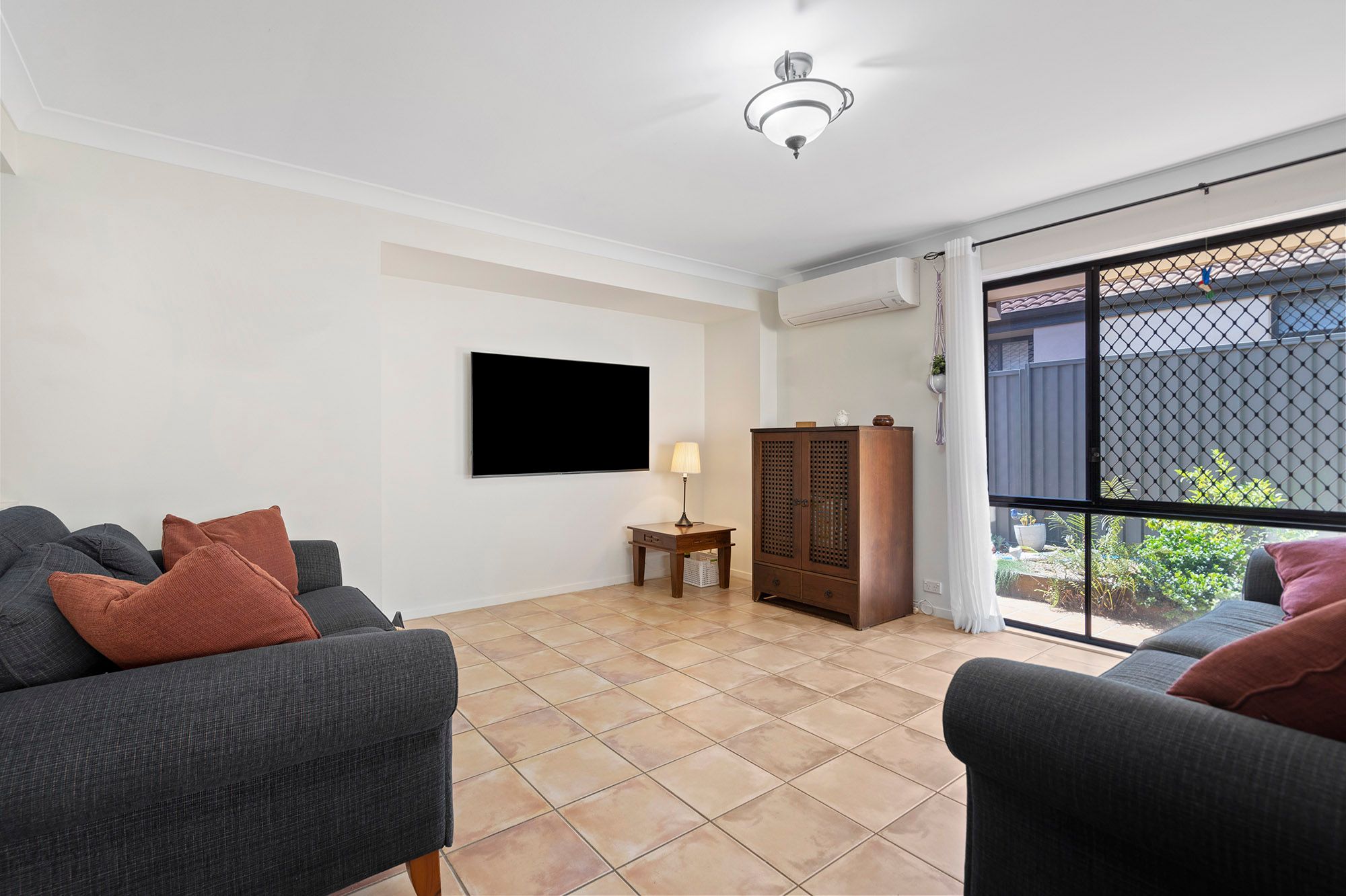 20 Pinedale Crescent, Parkinson, QLD 4115