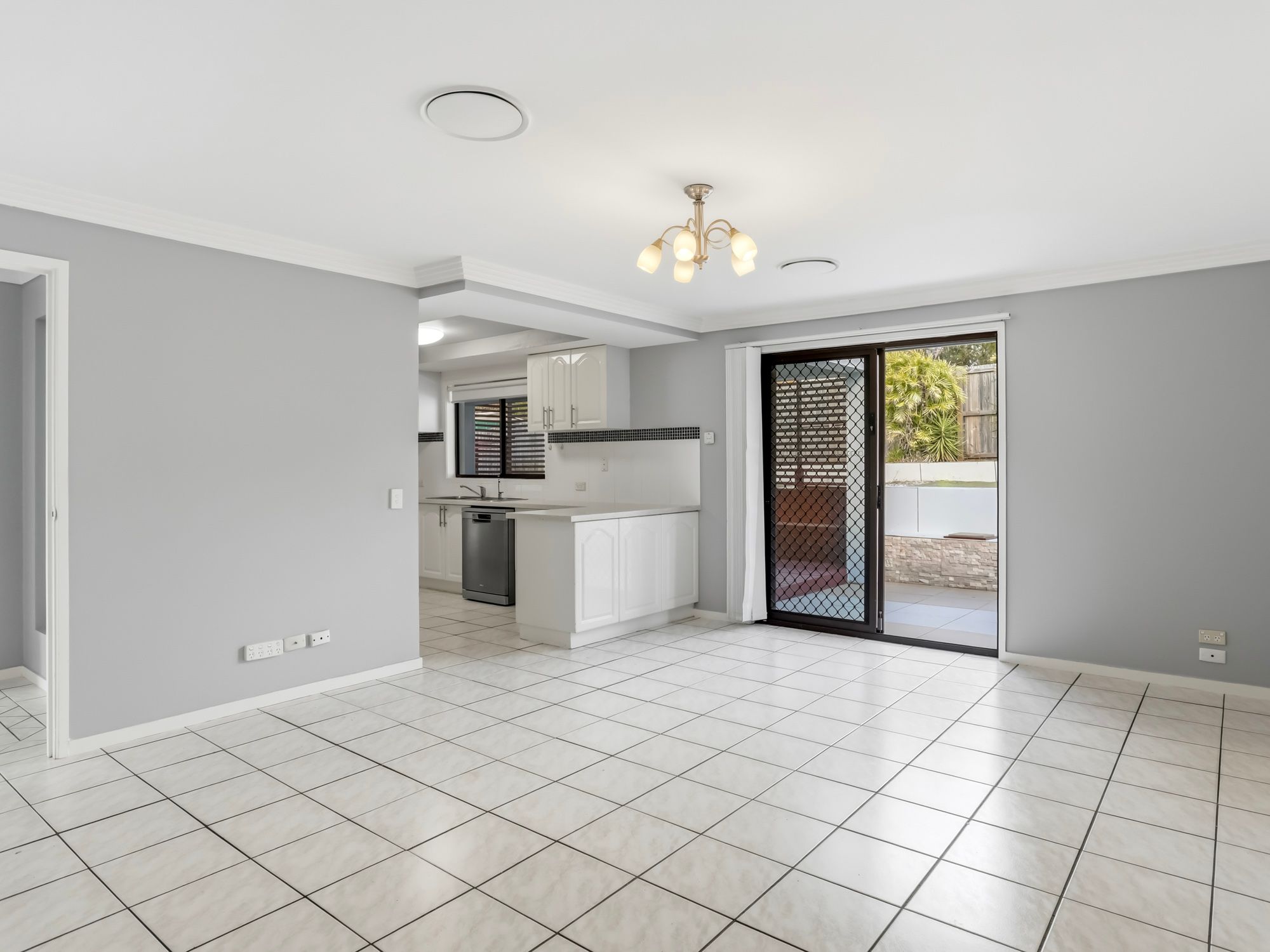 50 Latrobe Avenue — photo 5 of 20