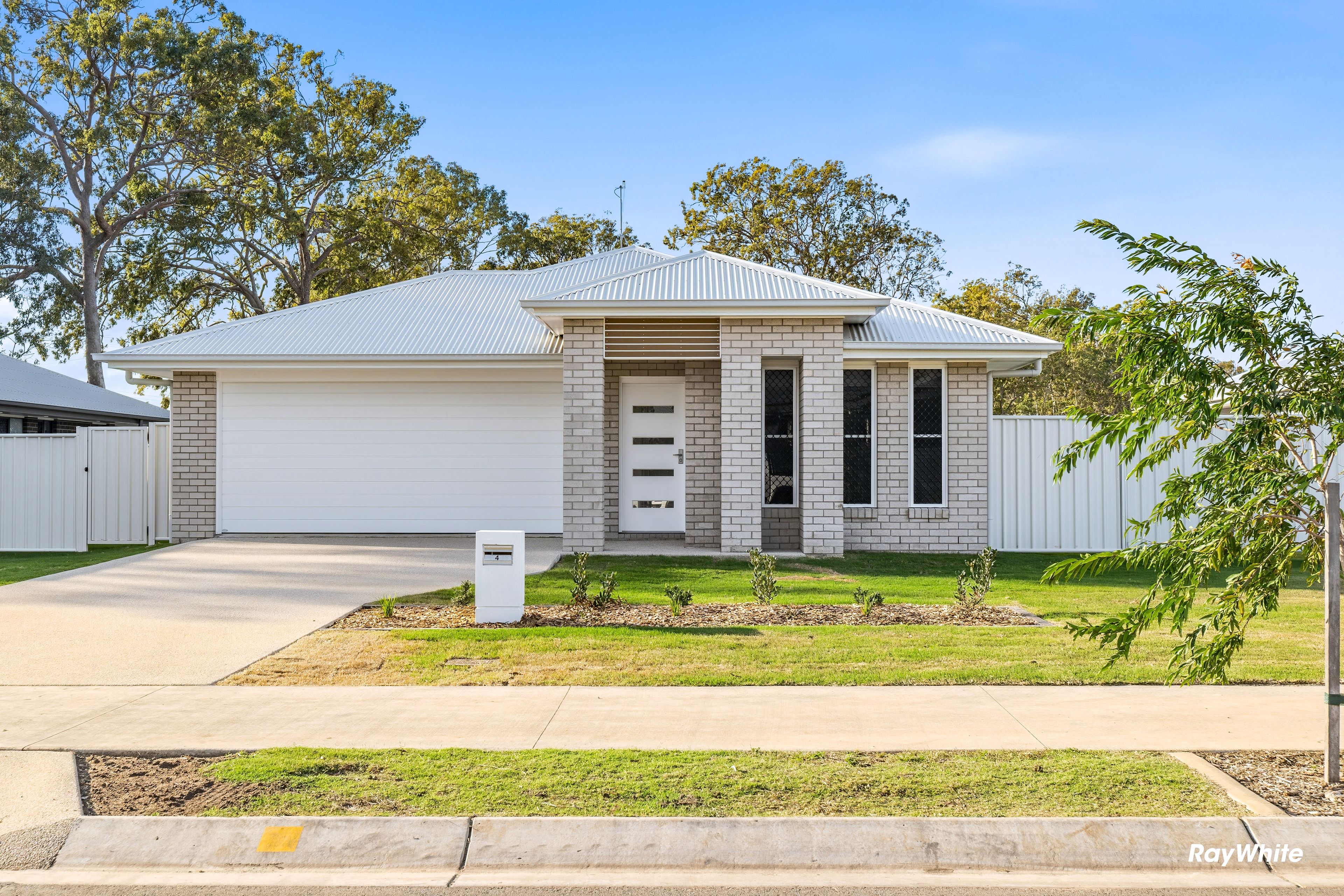 4 Gorlicks Road, Branyan, QLD 4670