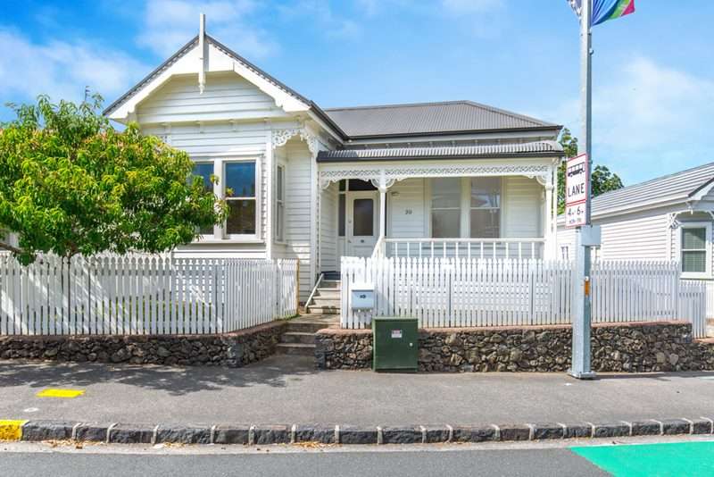 30 Sandringham Road photo 0