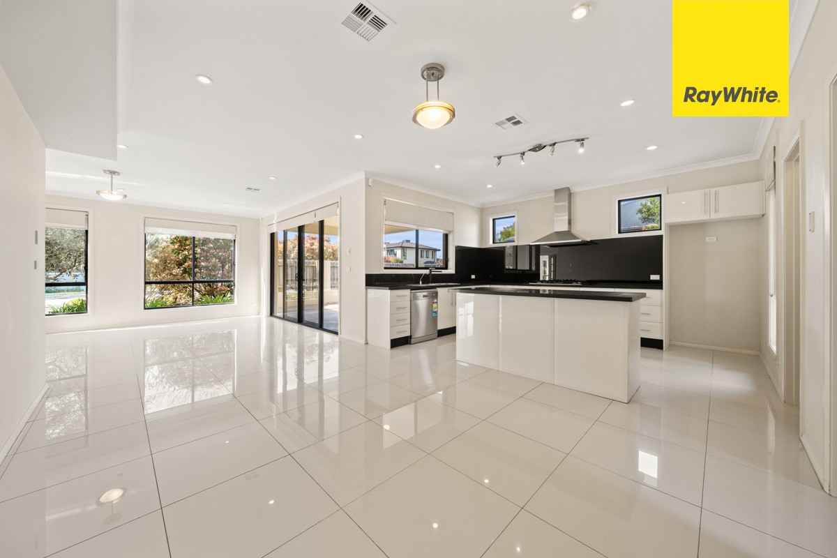 56 Patrick White Circuit, Franklin, ACT 2913
