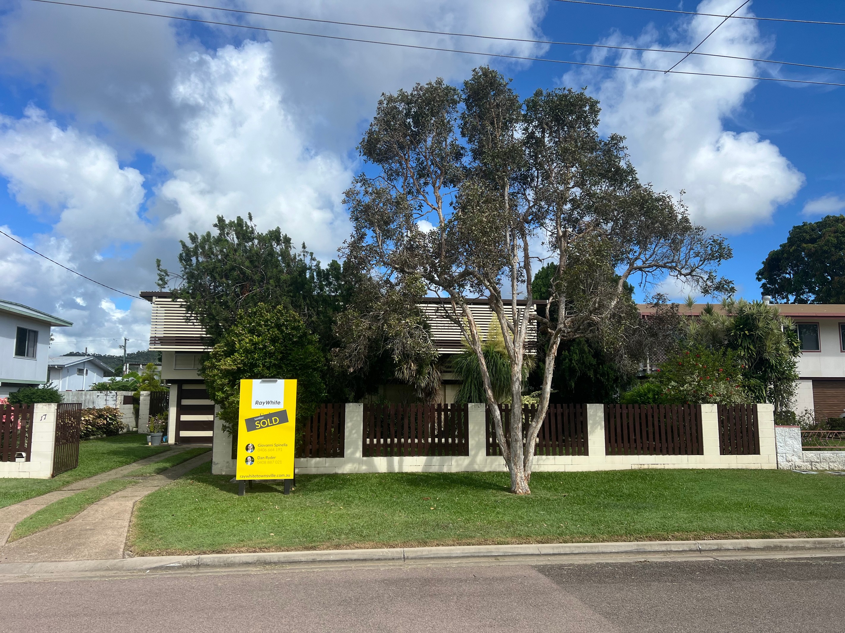 17 Rhodes Street, Heatley, QLD 4814