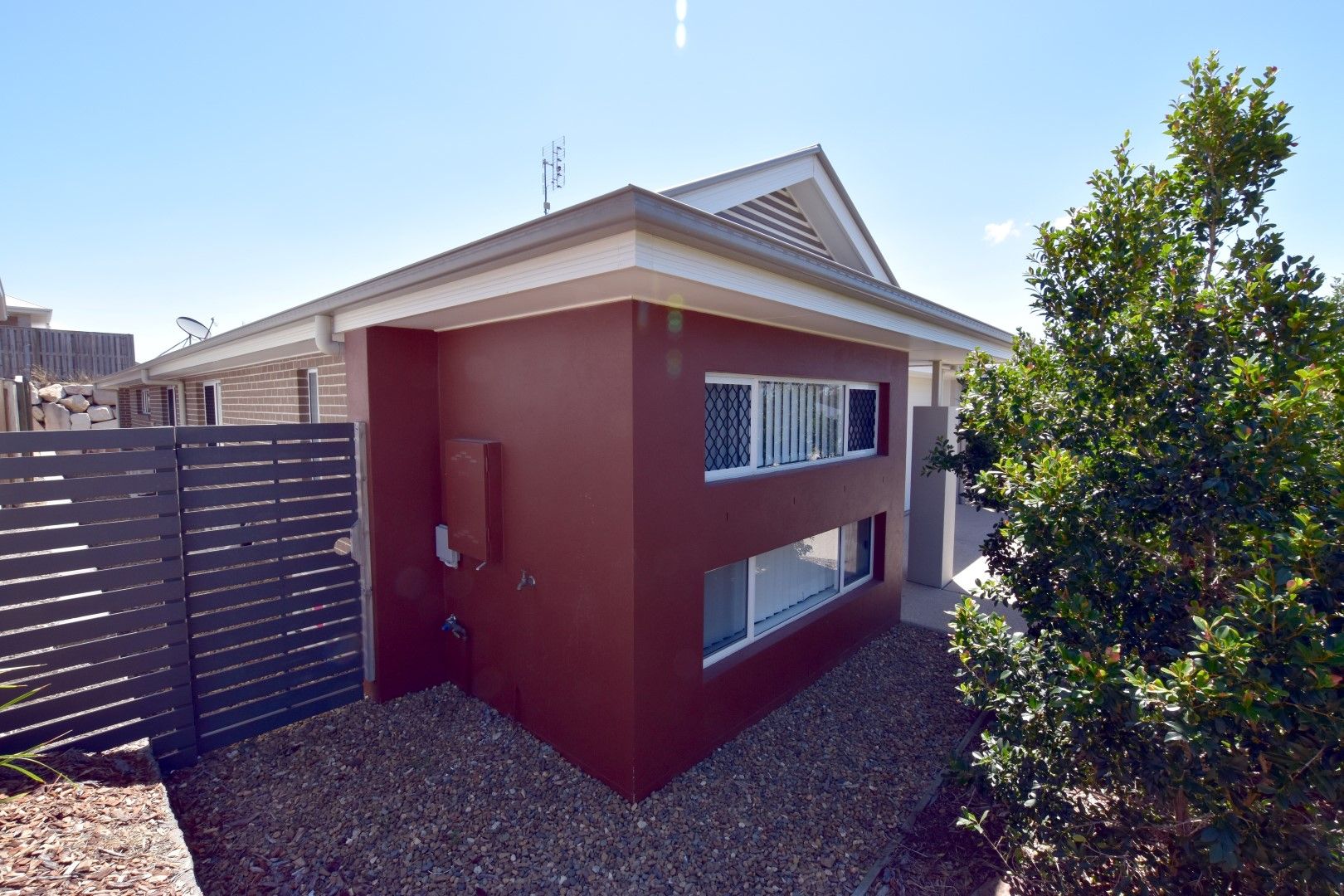 8 Clover Crescent, Boyne Island, QLD 4680
