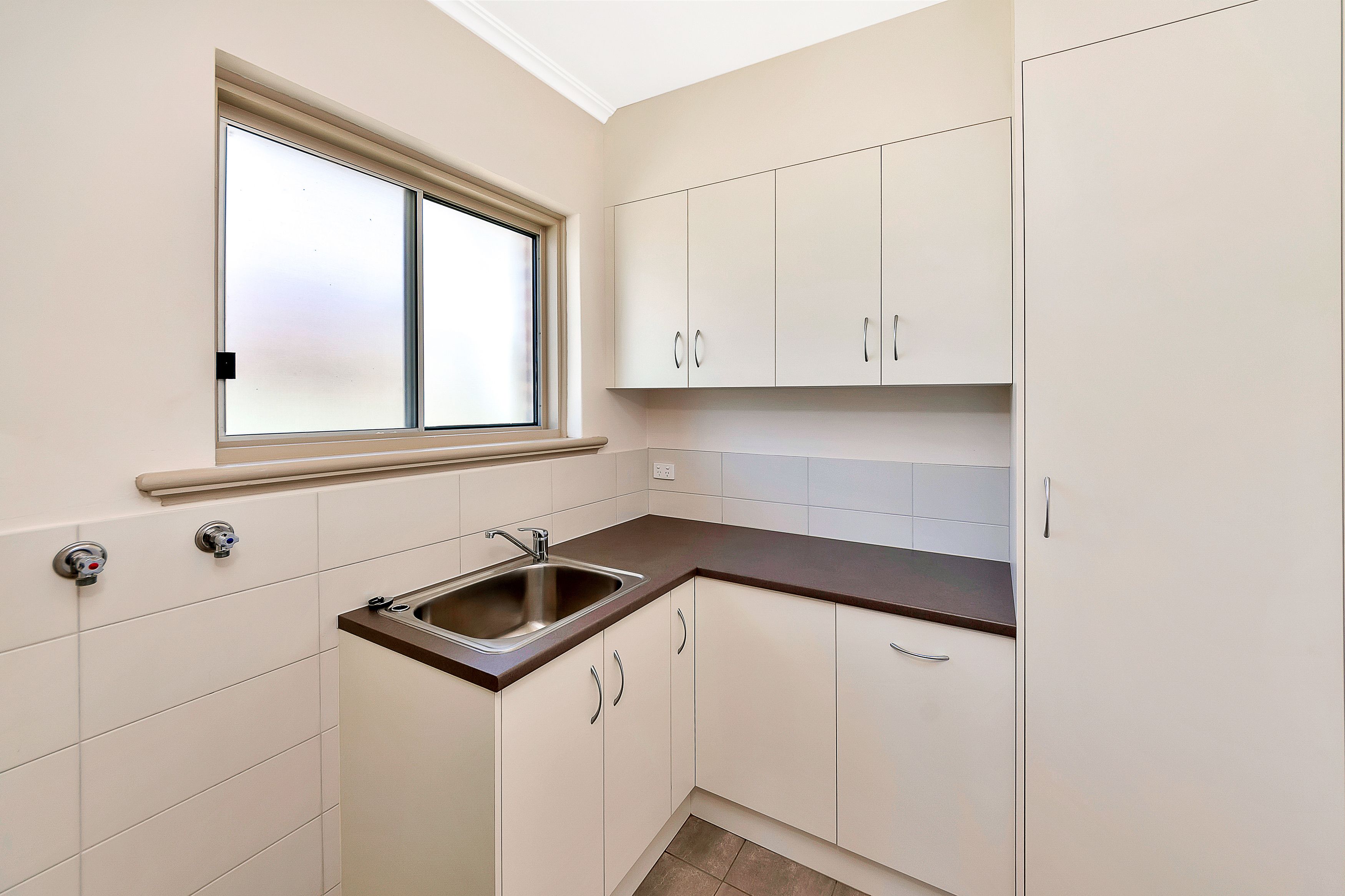 4 Leslie Street — photo 11 of 15