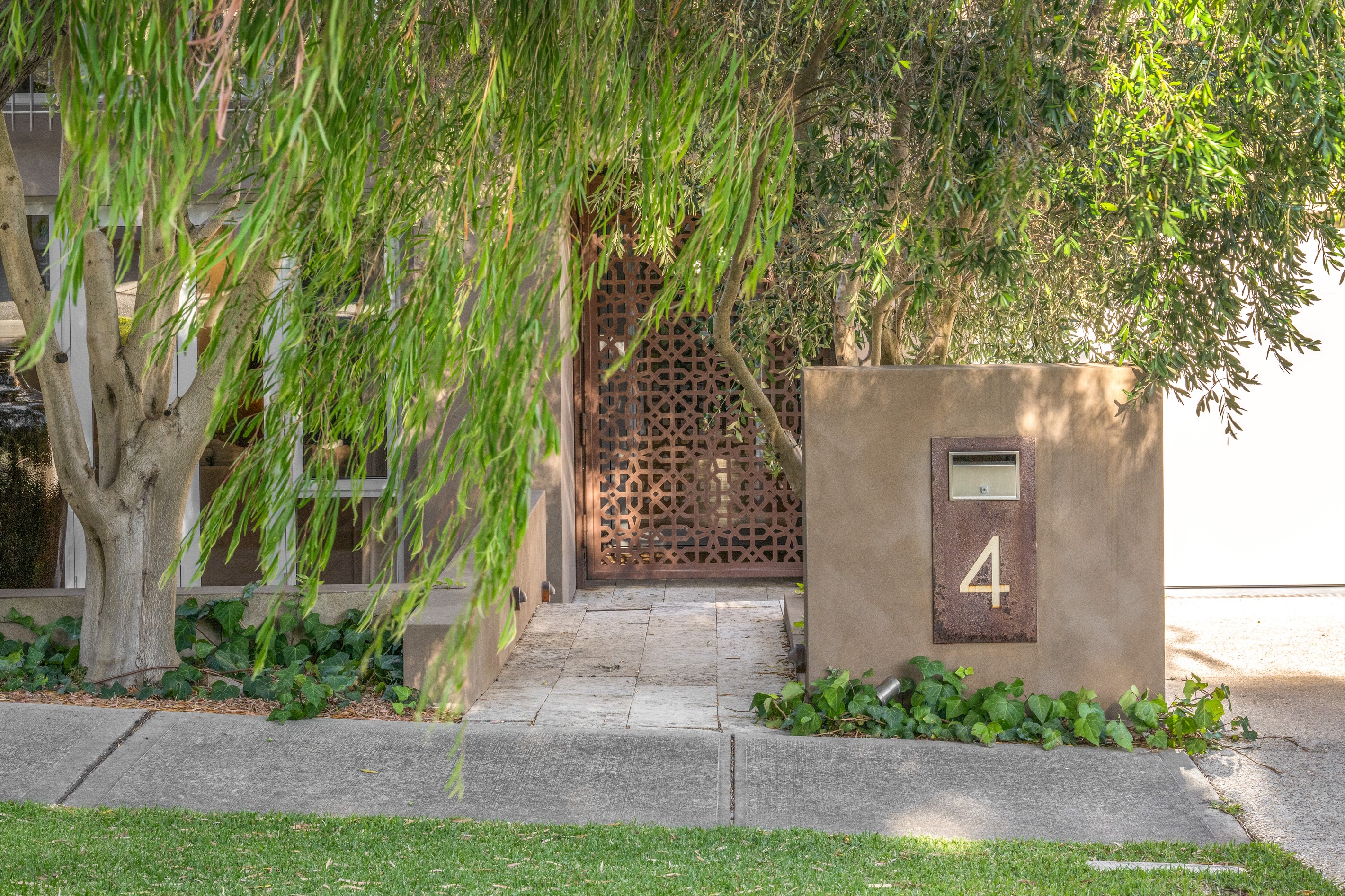 4 Henry Road, Cottesloe, WA 6011