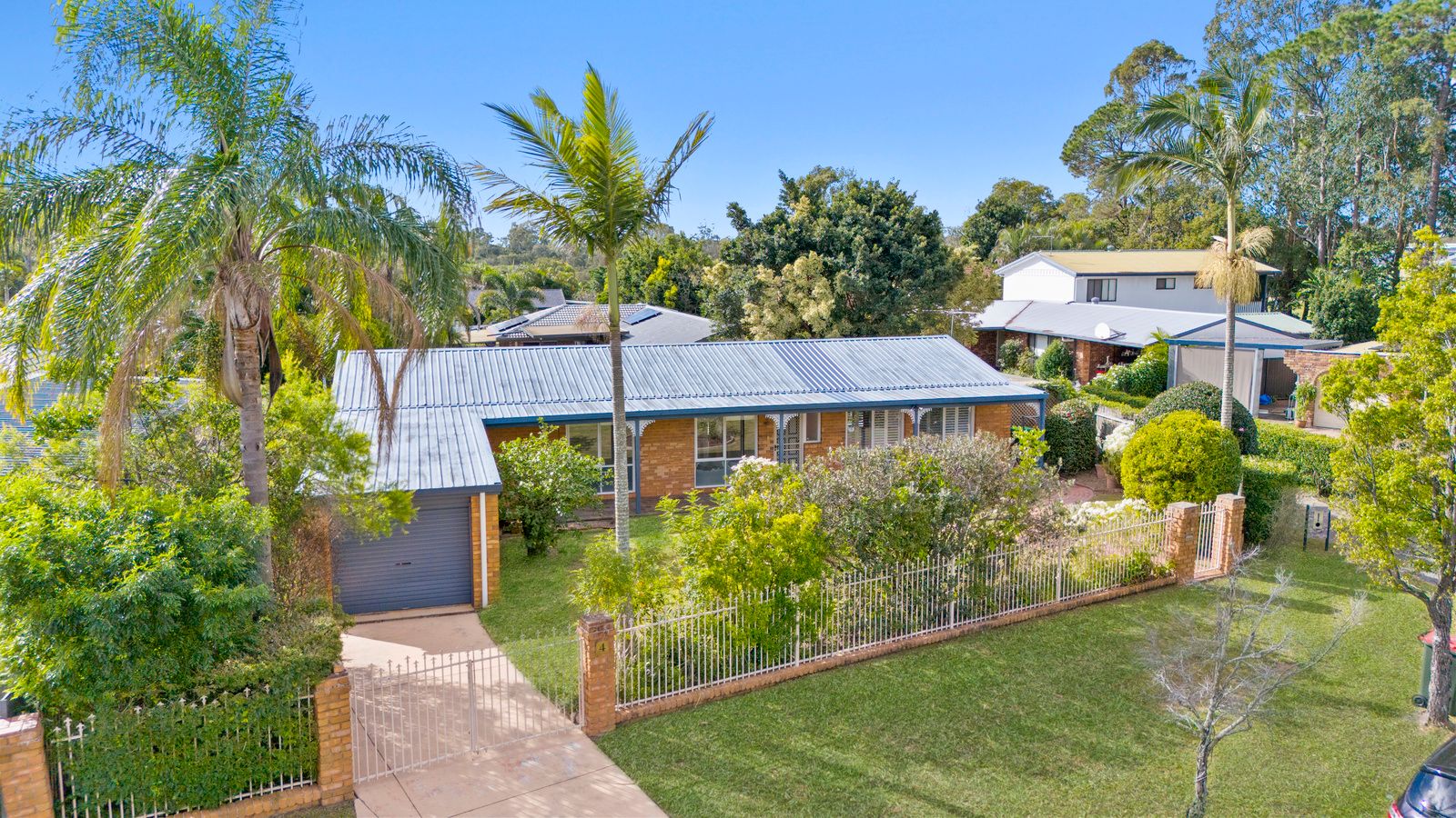 4 Caister Court, Carindale, QLD 4152