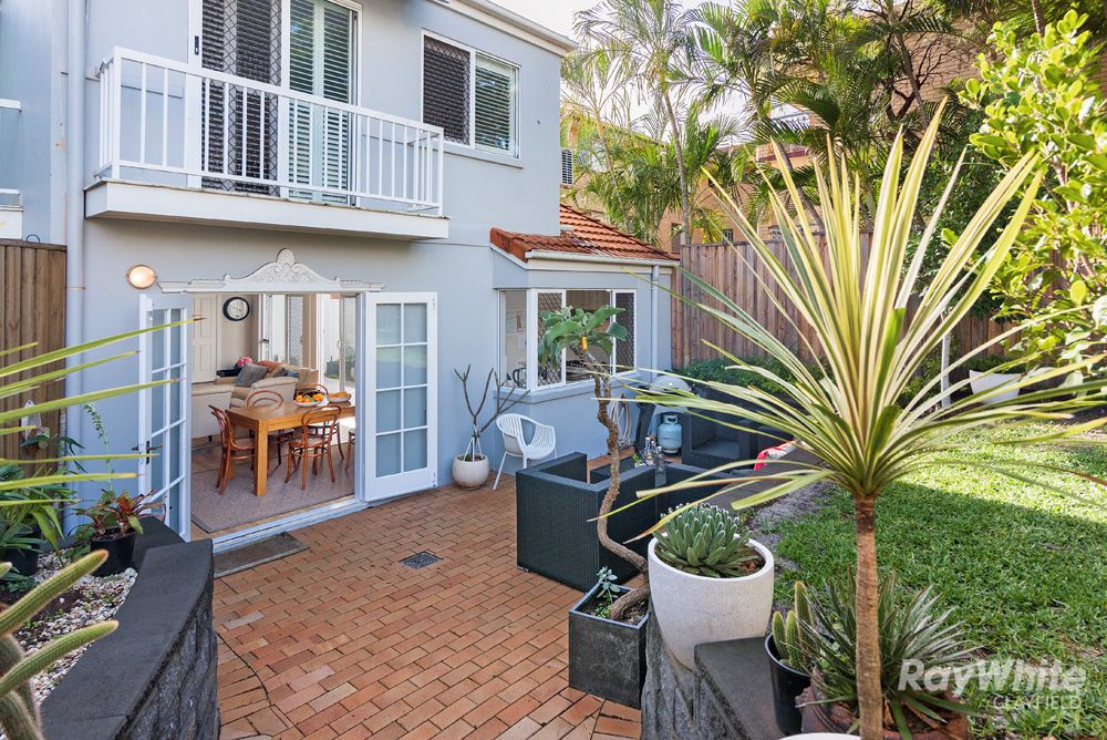 12 Wolseley Street, Clayfield QLD 4011