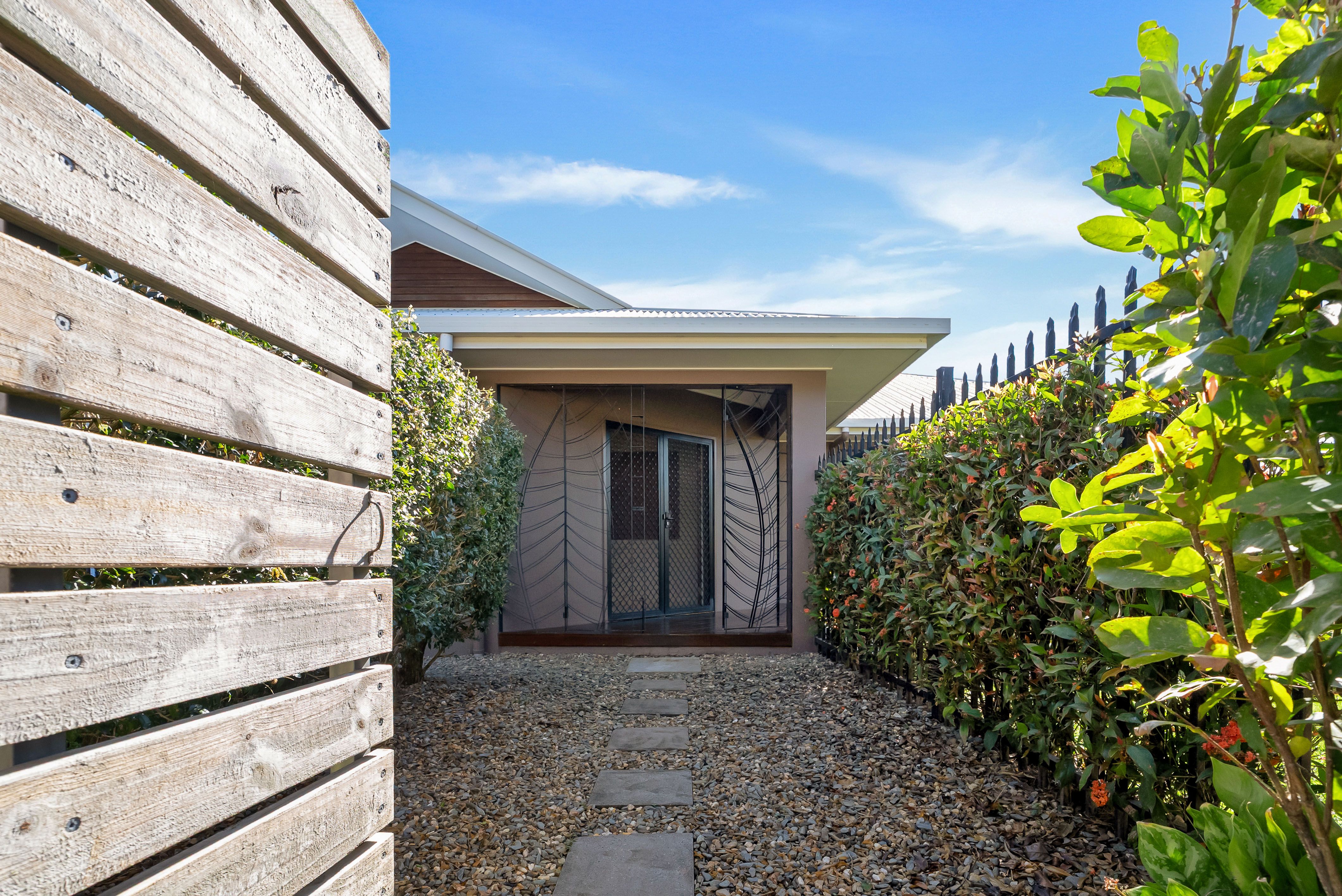 17 Roderick Street — photo 7 of 29