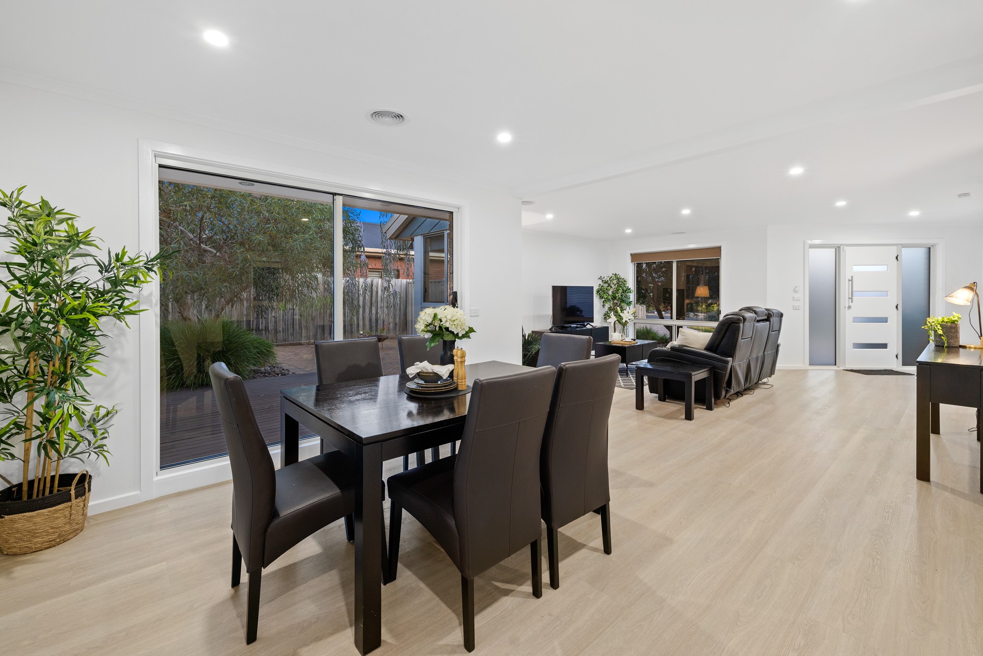 6 Haveaux Street, Werribee, VIC 3030
