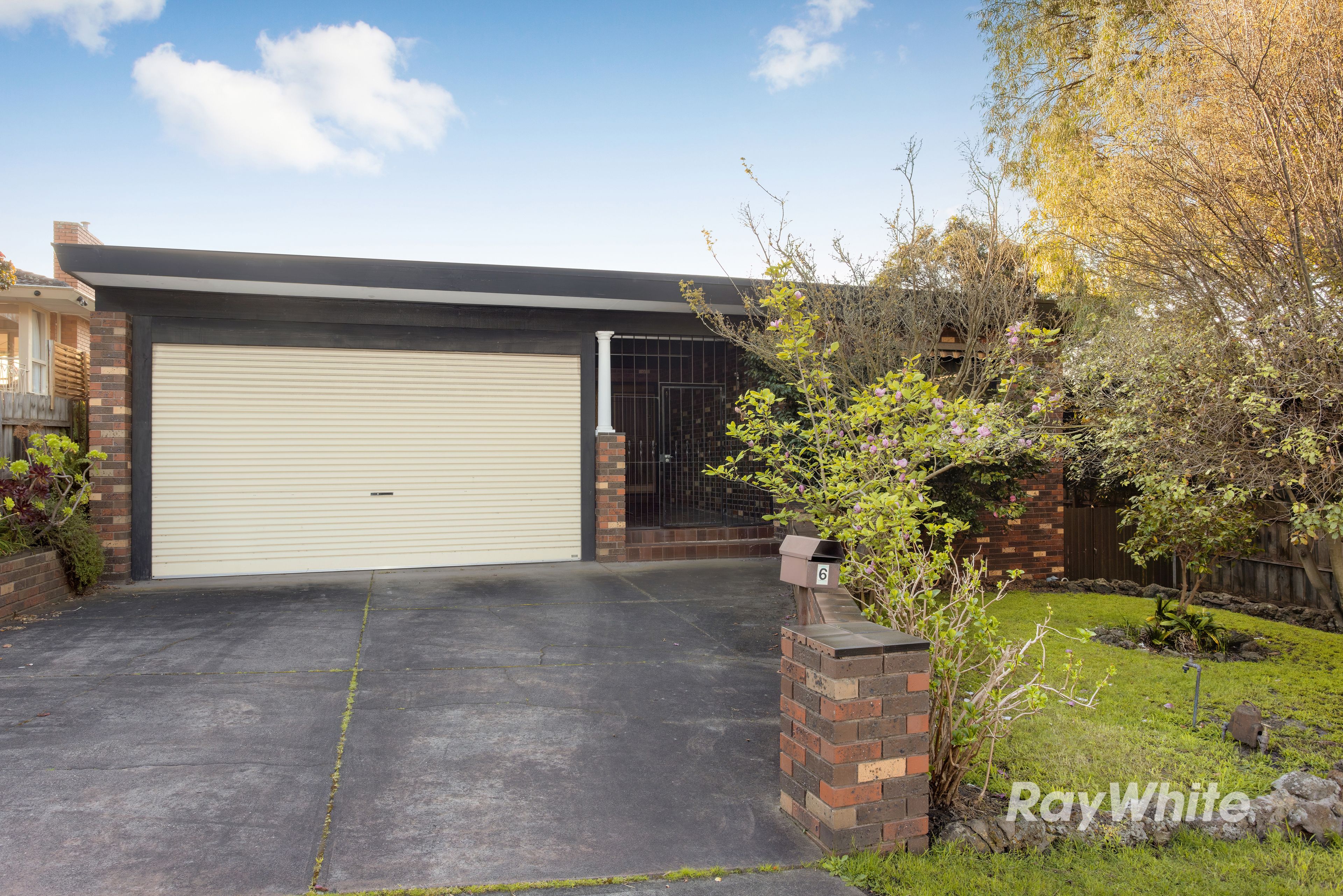 6 Tavistock Road — photo from Ray White Bentleigh