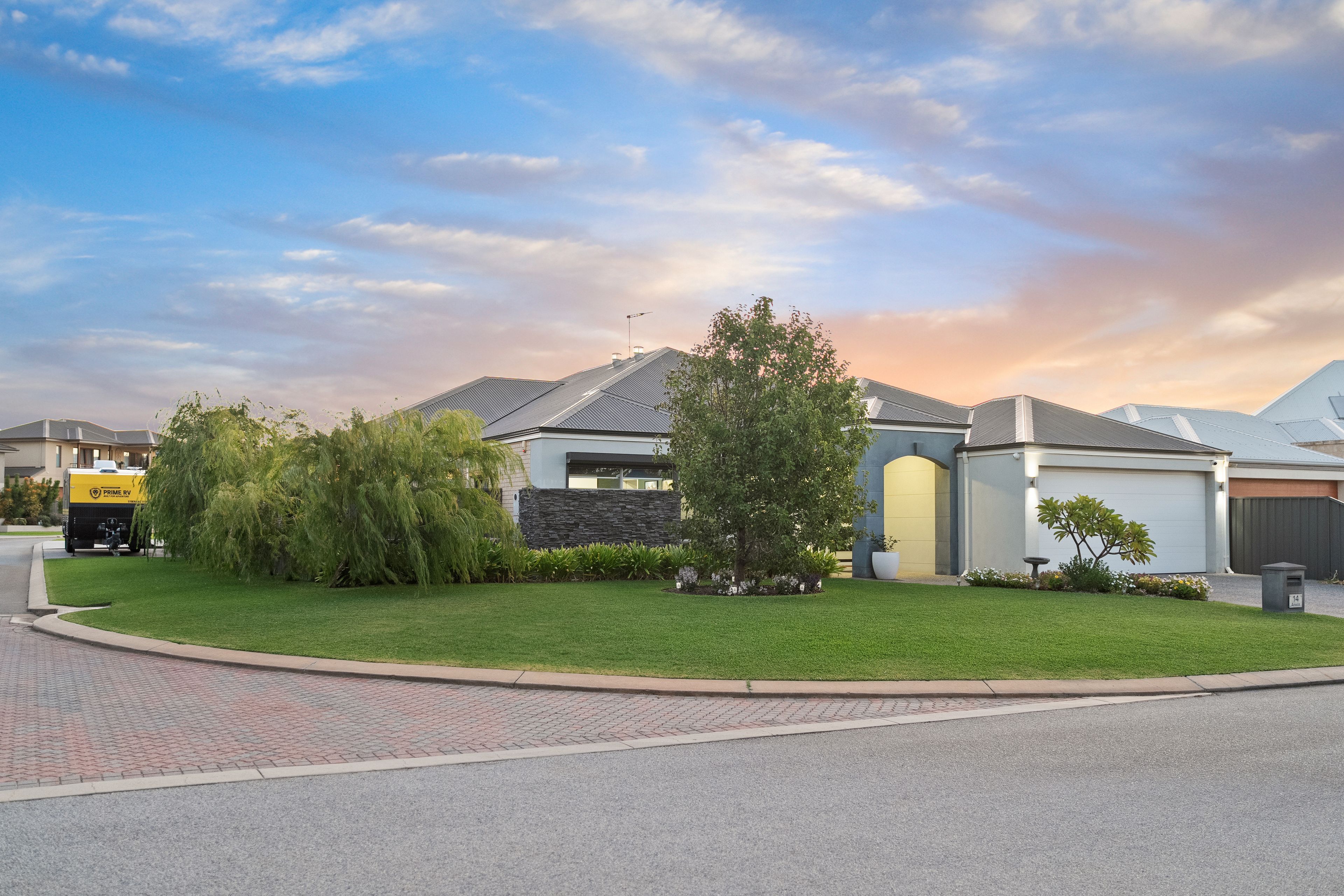 14 Anvils Circle, Secret Harbour, WA 6173