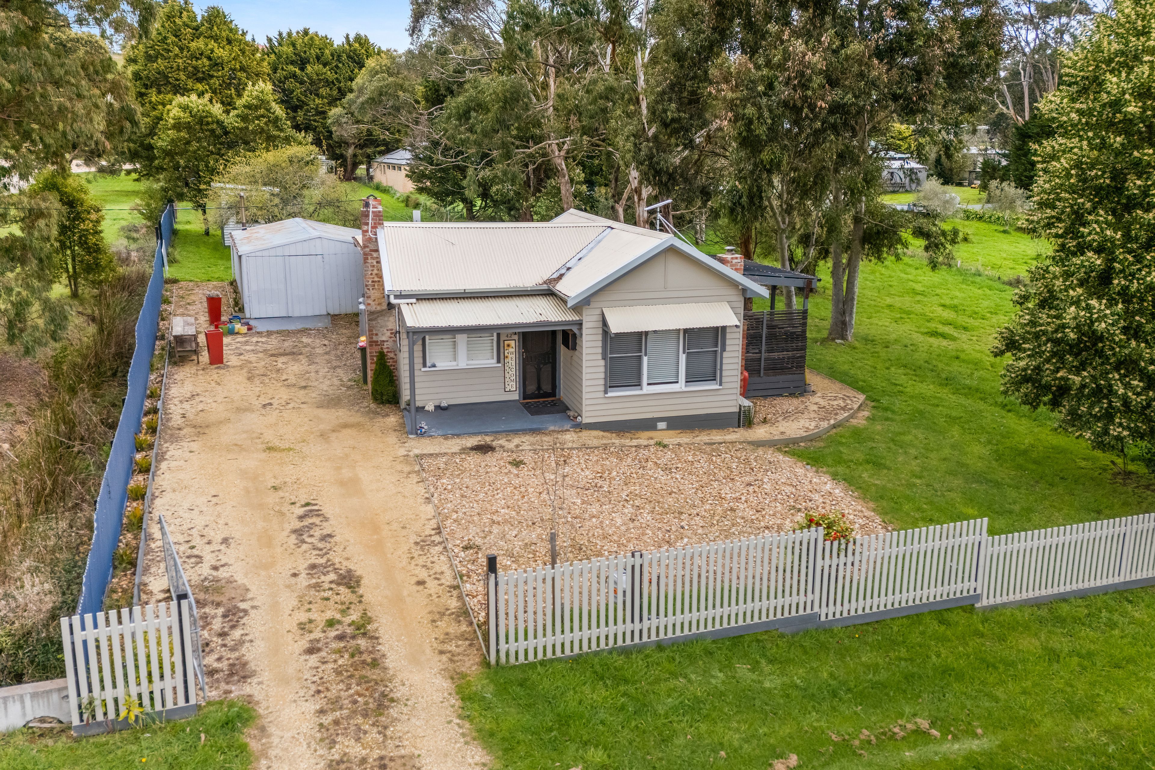 42 Main Road, Mount Egerton  Victoria  3352, Australia