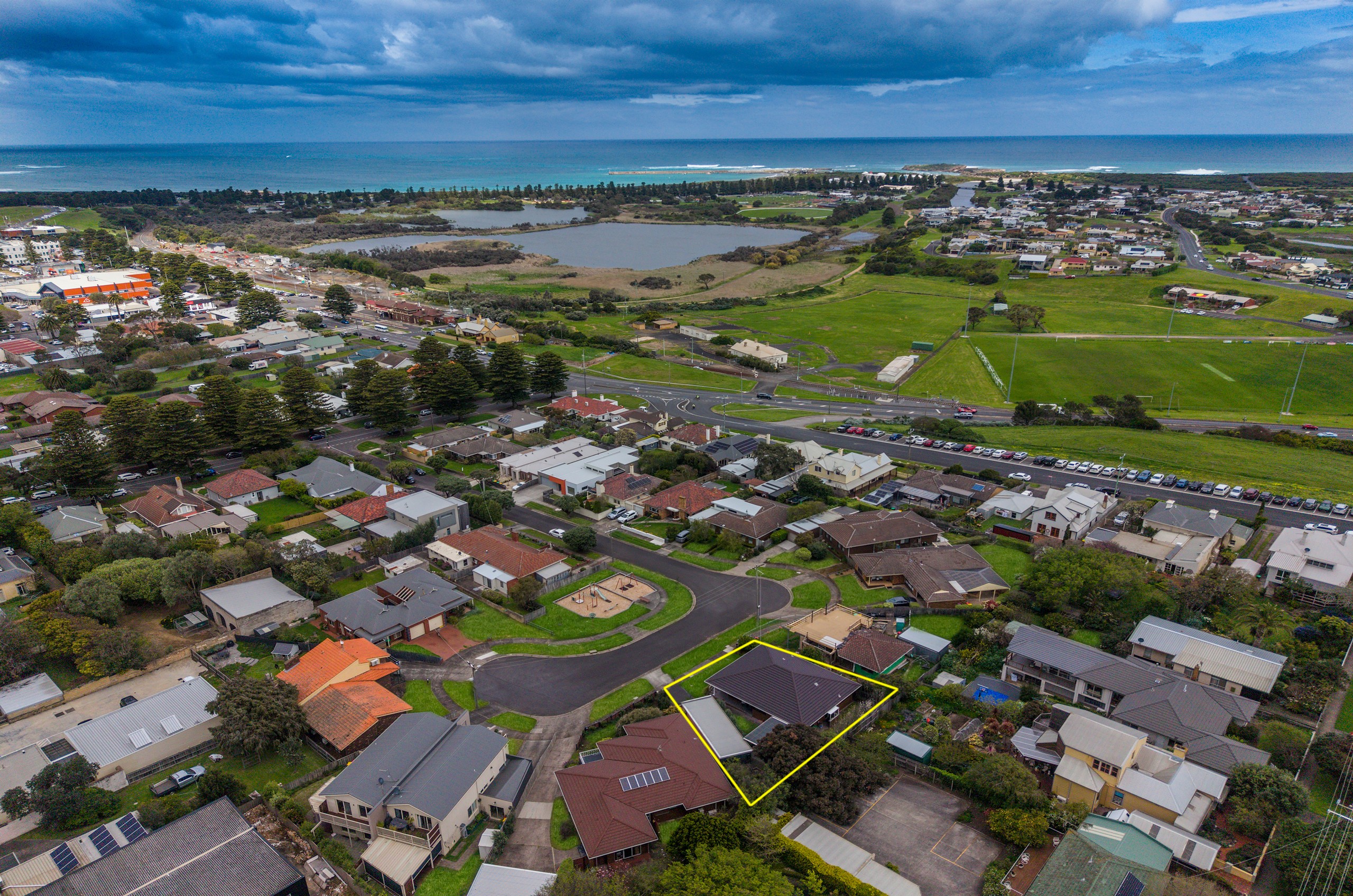 19 Shirley Grove, Warrnambool, VIC 3280