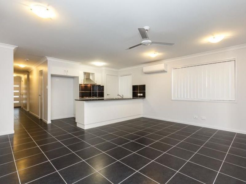 16 Lark Place, Redbank Plains, QLD 4301