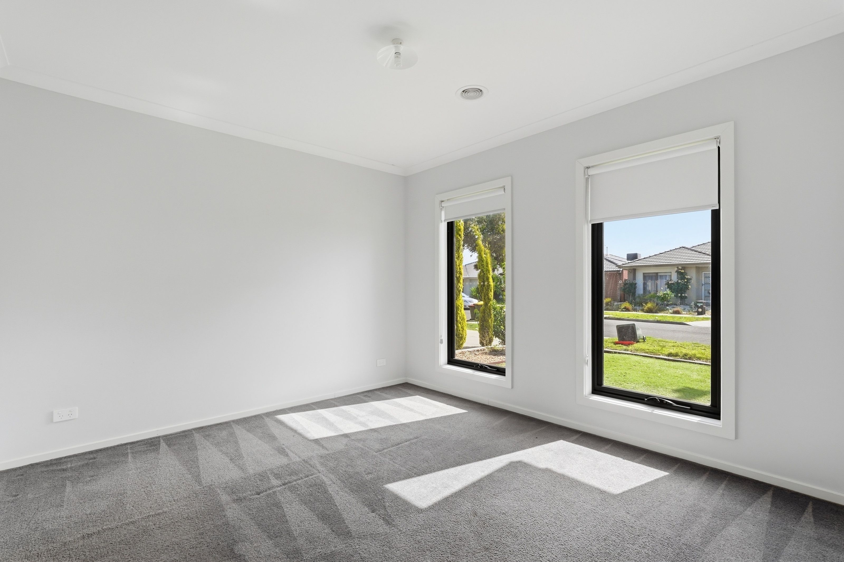 15 Cygnet Avenue — photo 8 of 11