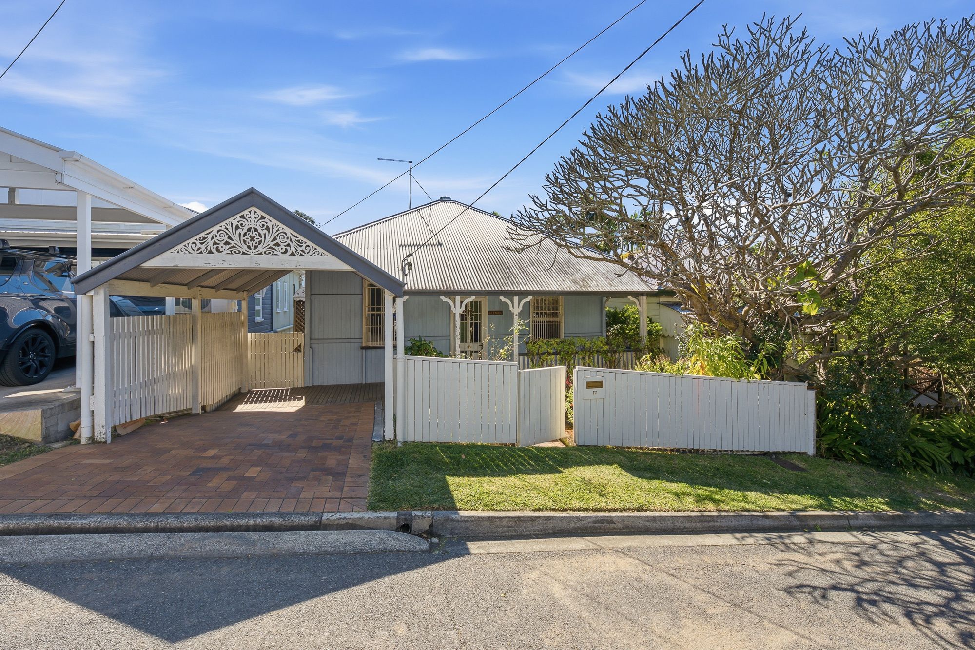 12 Pleasant Street, Red Hill, QLD 4059